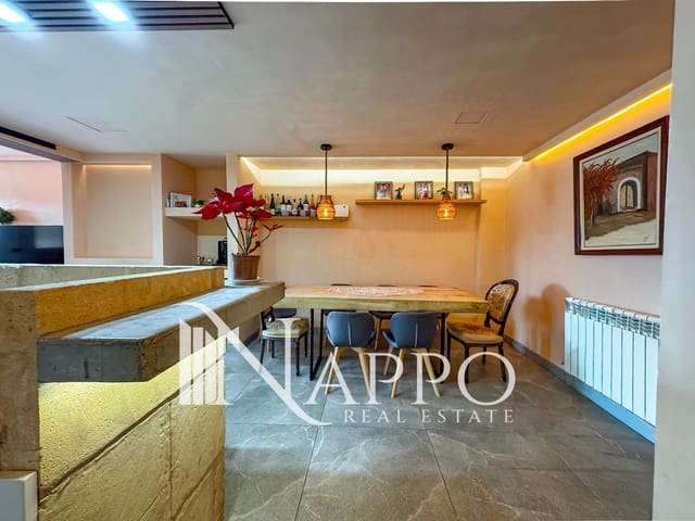 5 makuuhuone Omakotitalo myytävänä paikassa Portol, Marratxí mukana uima-altaan 
autotalli - 780 000 € (Ref: 9564152)