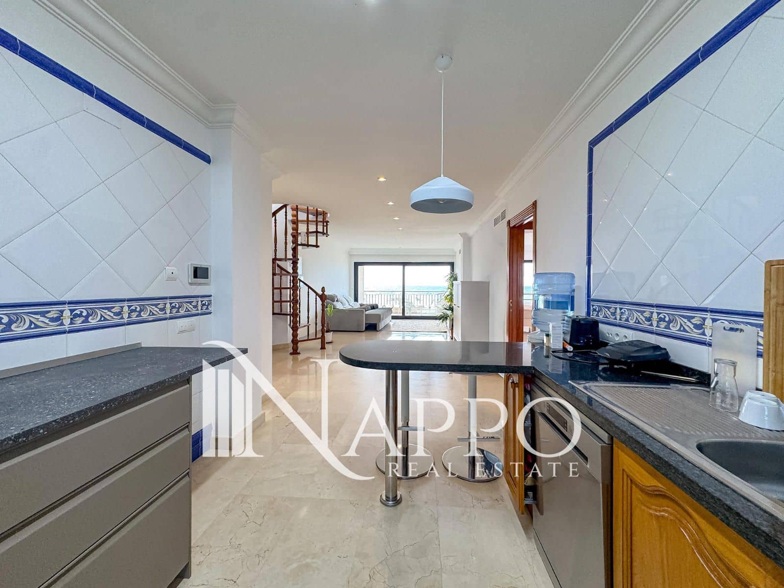 2 soveværelse Penthouse til leje i Coll d'en Rabassa med swimmingpool garage - € 3.500 (Ref: 9570080)