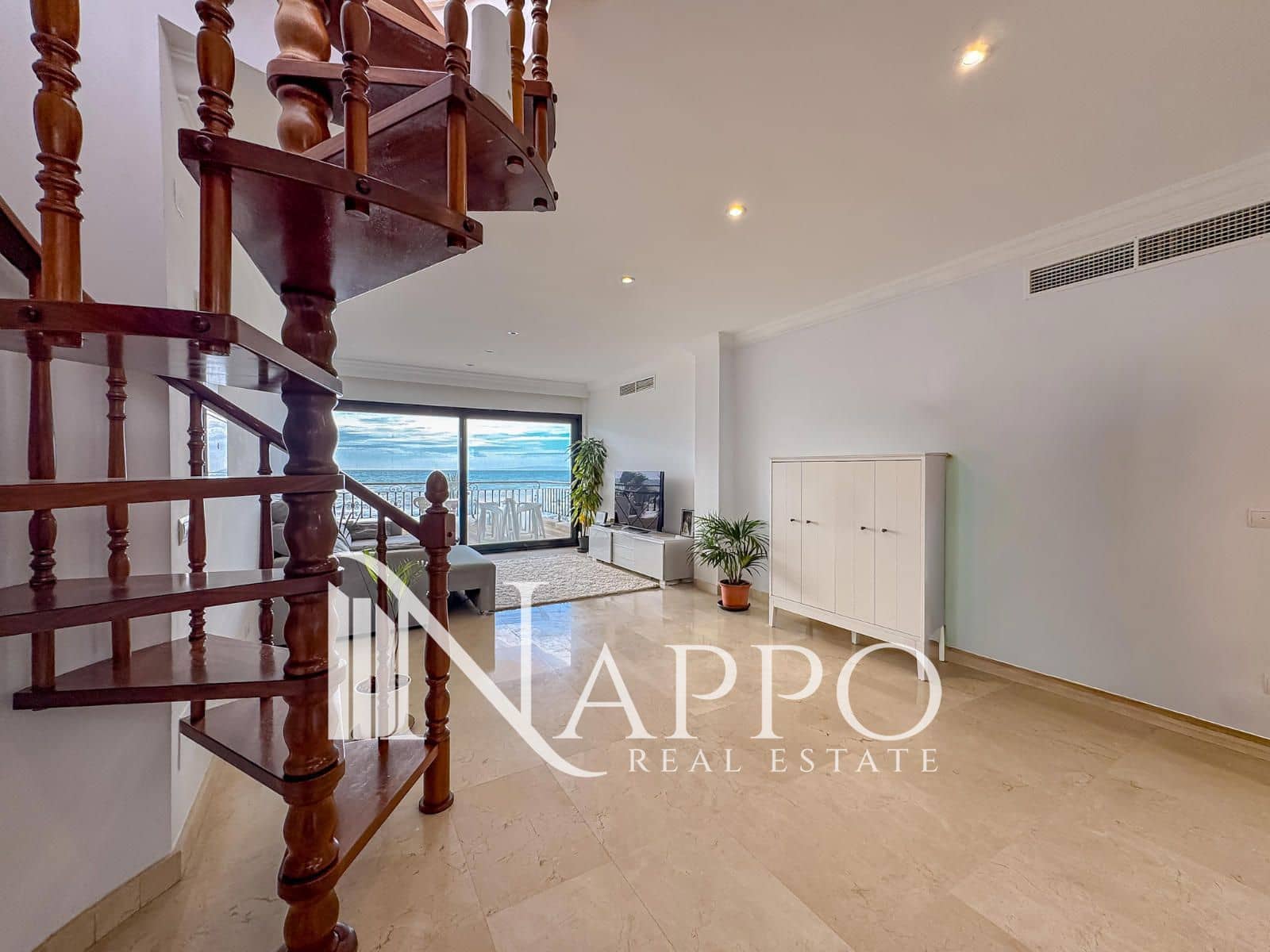 2 soveværelse Penthouse til leje i Coll d'en Rabassa med swimmingpool garage - € 3.500 (Ref: 9570080)