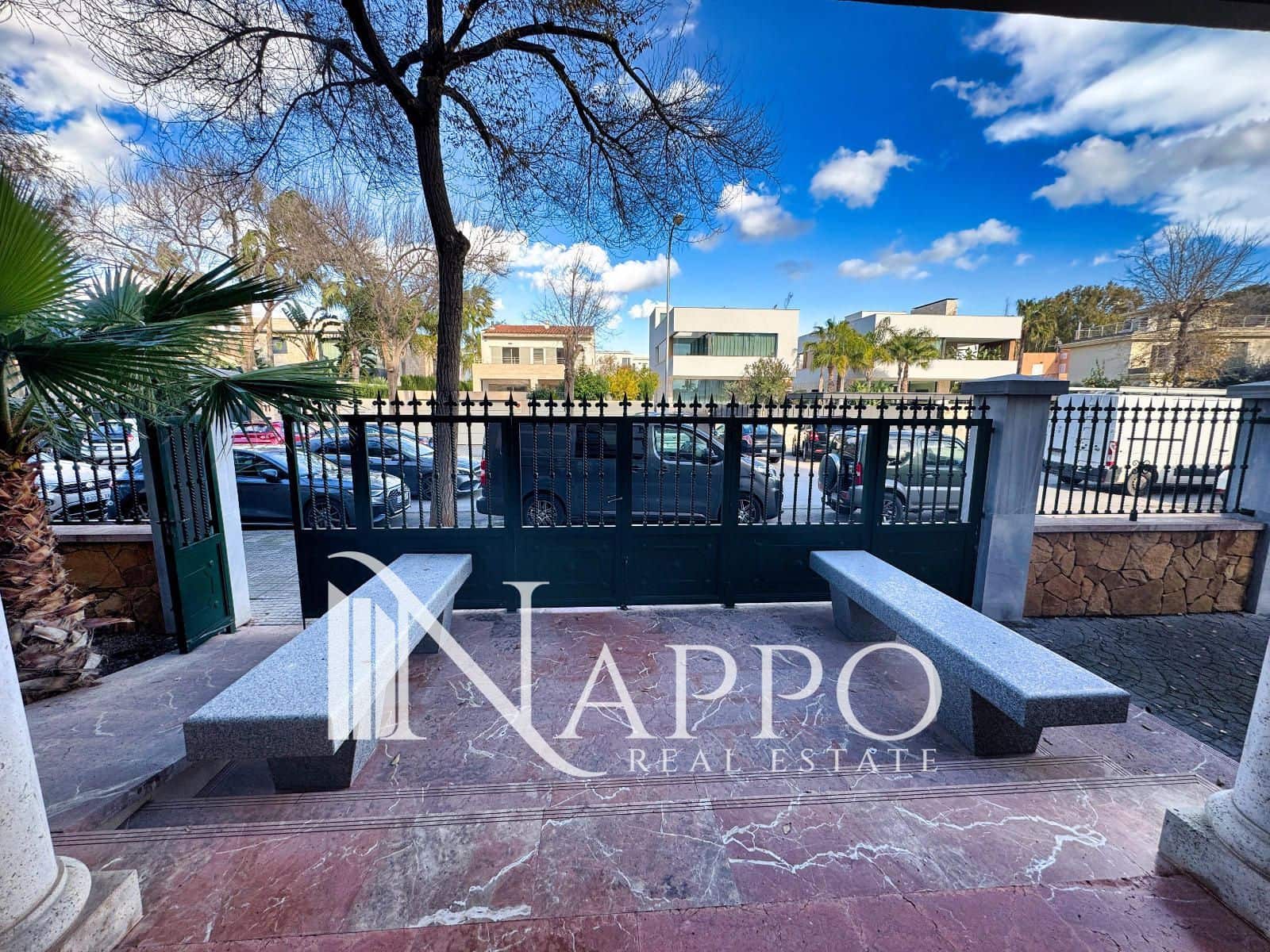 2 soveværelse Penthouse til leje i Coll d'en Rabassa med swimmingpool garage - € 3.500 (Ref: 9570080)