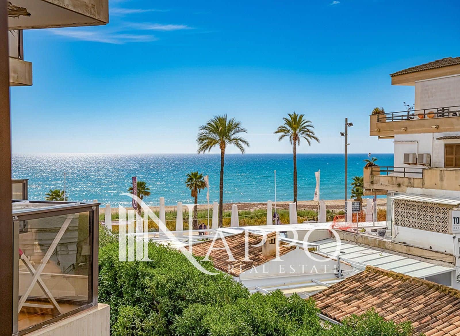 1 bedroom Flat for sale in Magalluf with pool garage - € 289,000 (Ref: 9579166)