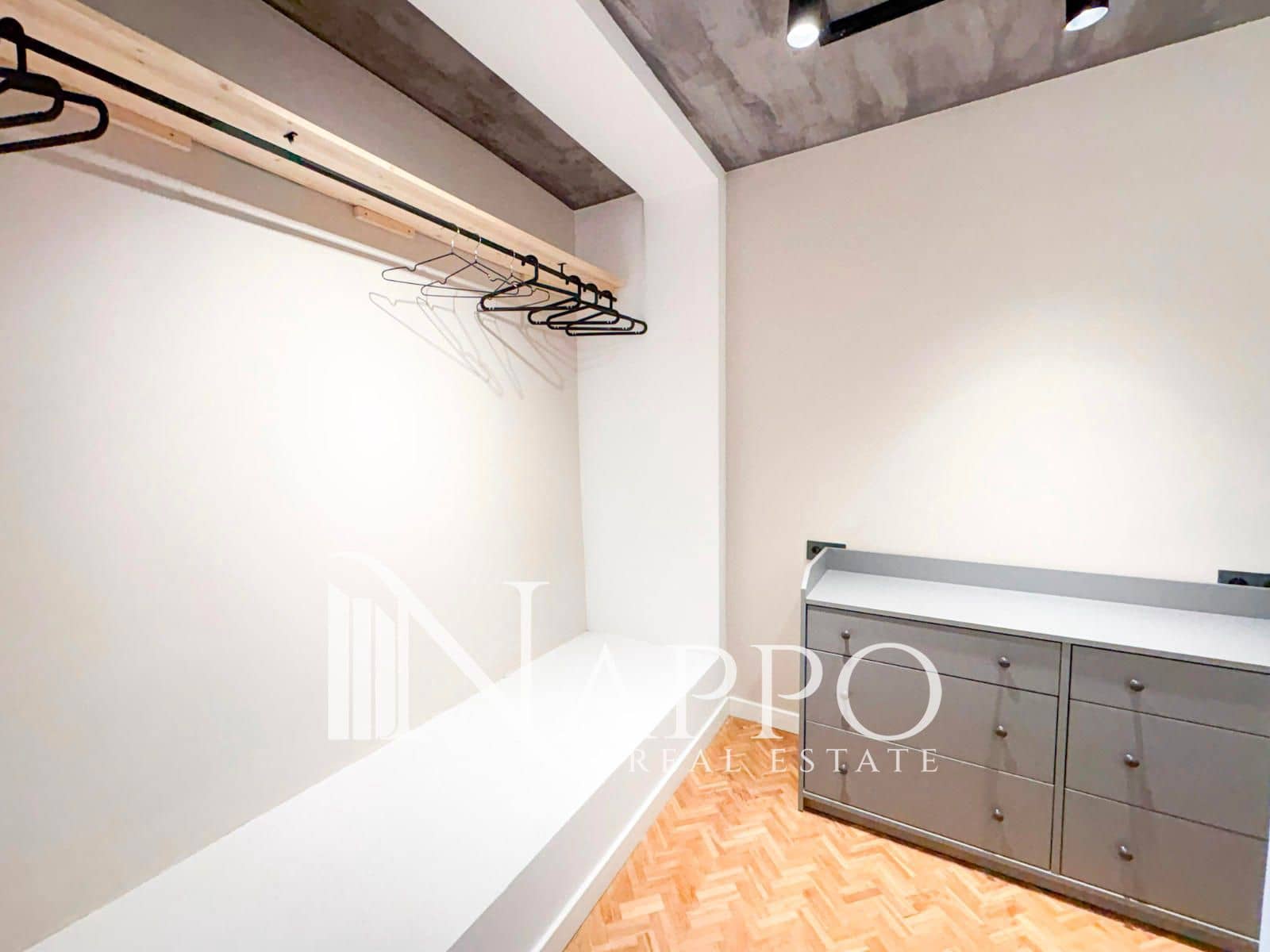 2 bedroom Flat for sale in El Toro / Port Adriano with pool garage - € 790,000 (Ref: 9585020)