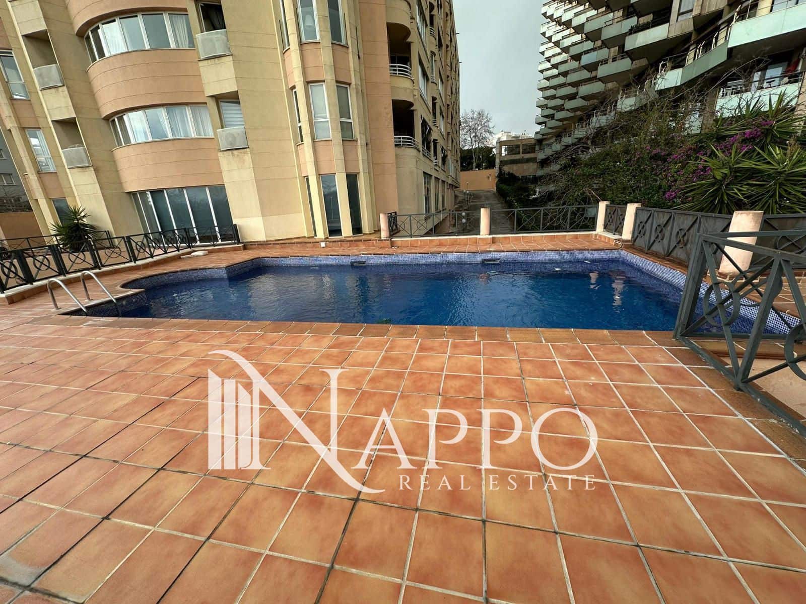2 bedroom Penthouse for rent in Palma de Mallorca with pool garage - € 2,500 (Ref: 9598201)