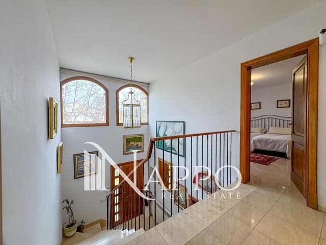 6 soveværelse Villa til salg i Palma de Mallorca med garage - € 1.200.000 (Ref: 9602421)