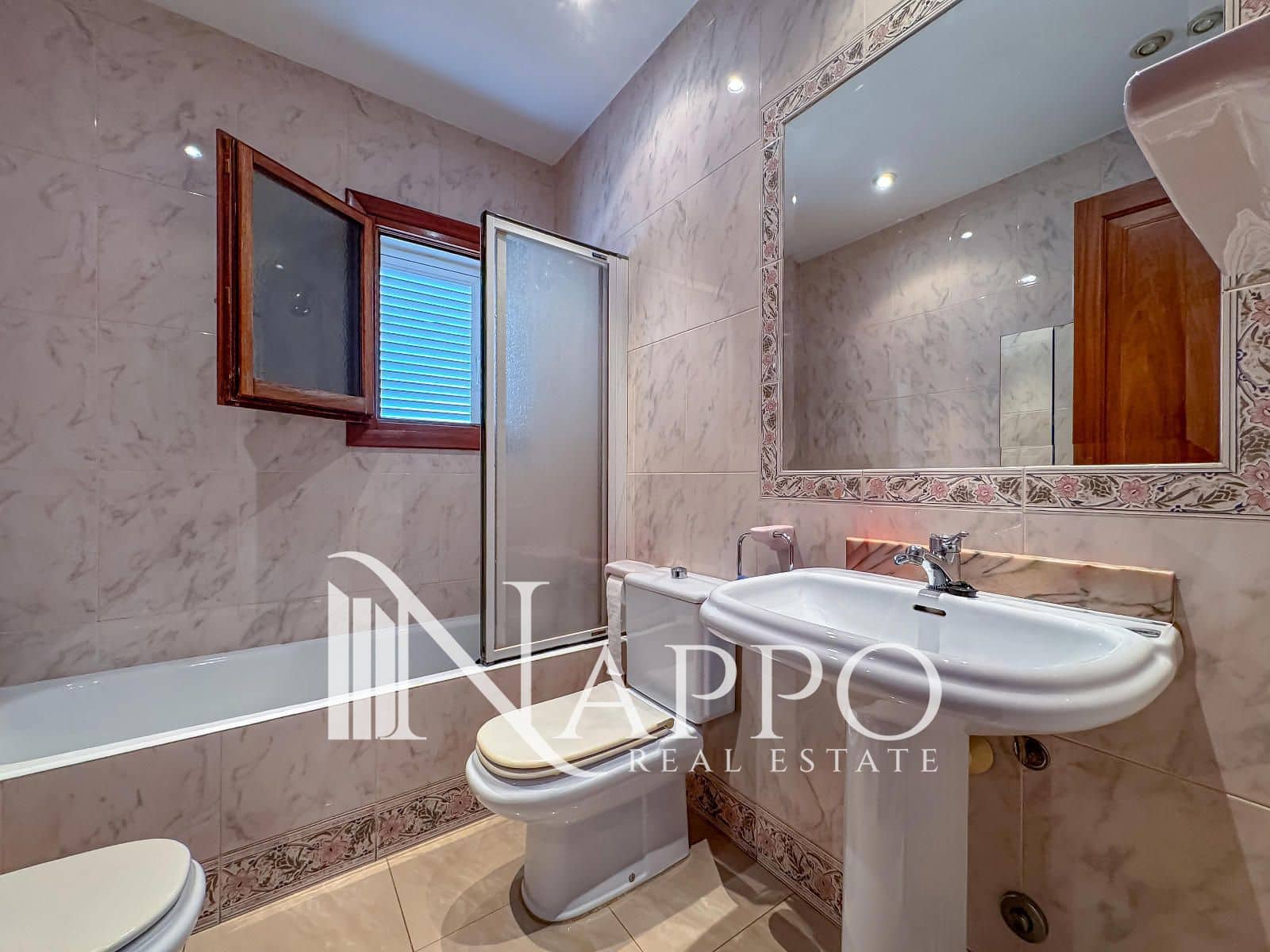 6 soverom Villa til salgs i Palma de Mallorca med garasje - € 1 200 000 (Ref: 9602421)