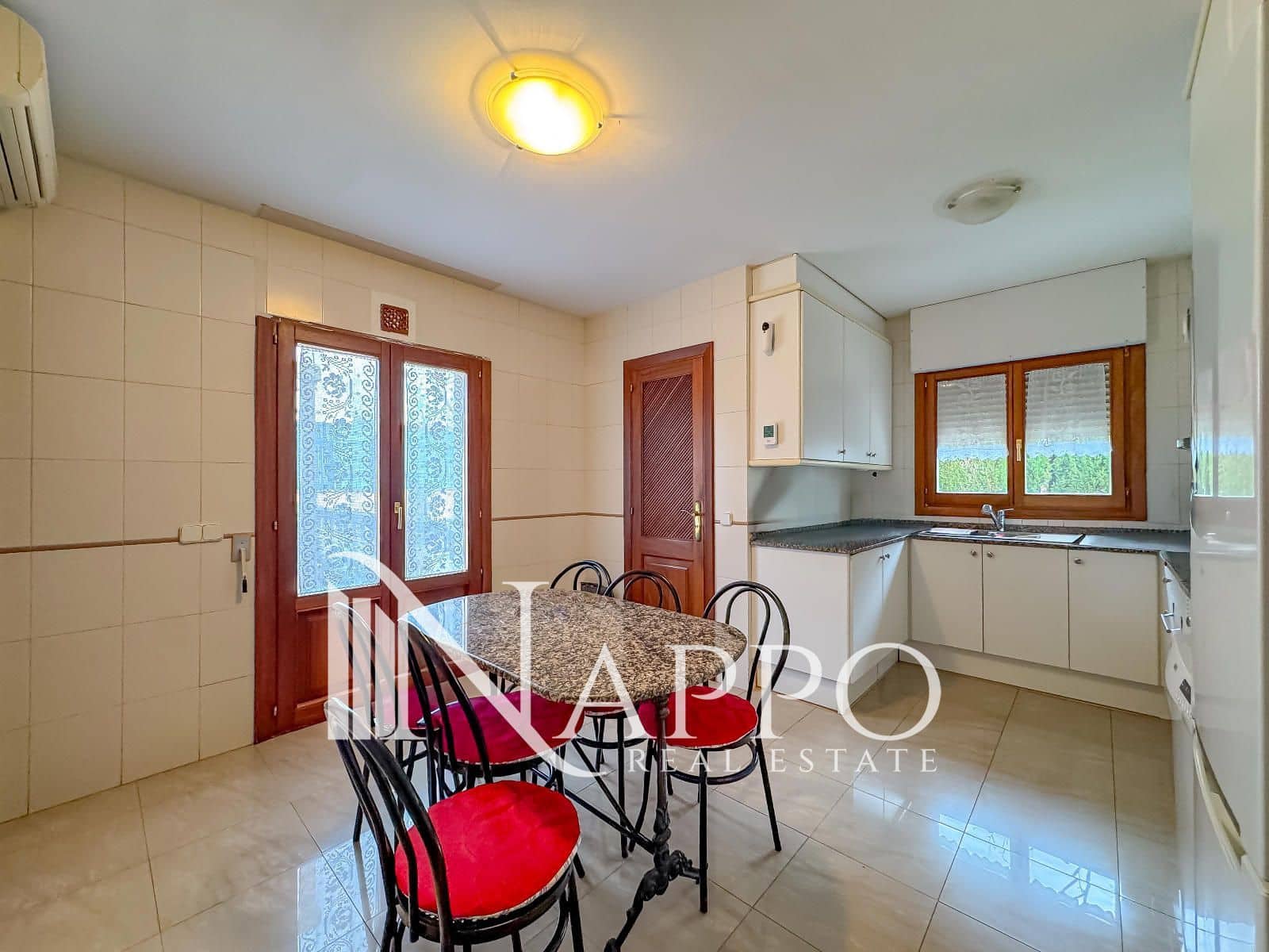 6 soverom Villa til salgs i Palma de Mallorca med garasje - € 1 200 000 (Ref: 9602421)