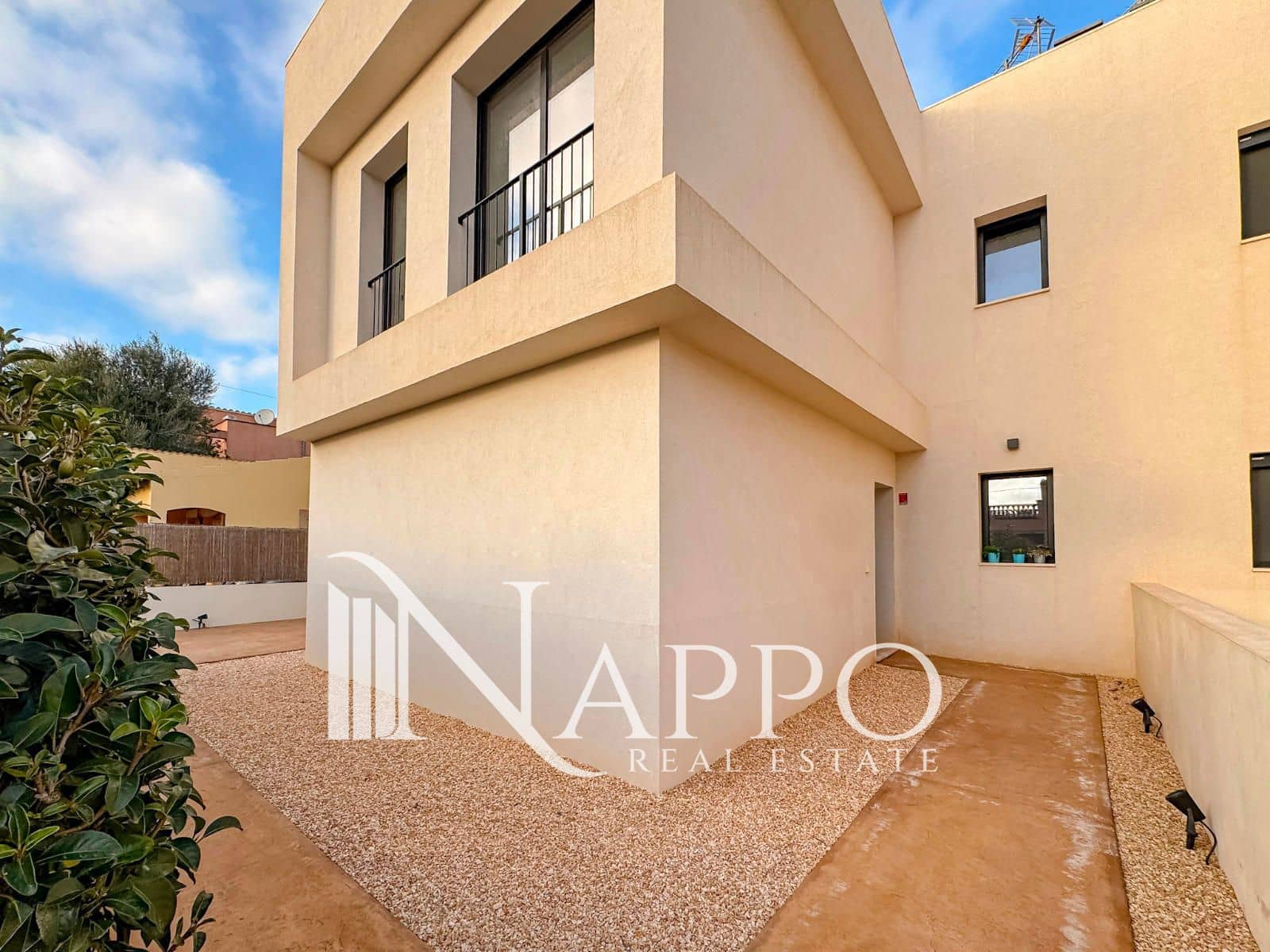 4 bedroom Townhouse for rent in Sa Rapita / La Rapita with pool garage - € 2,100 (Ref: 9603593)