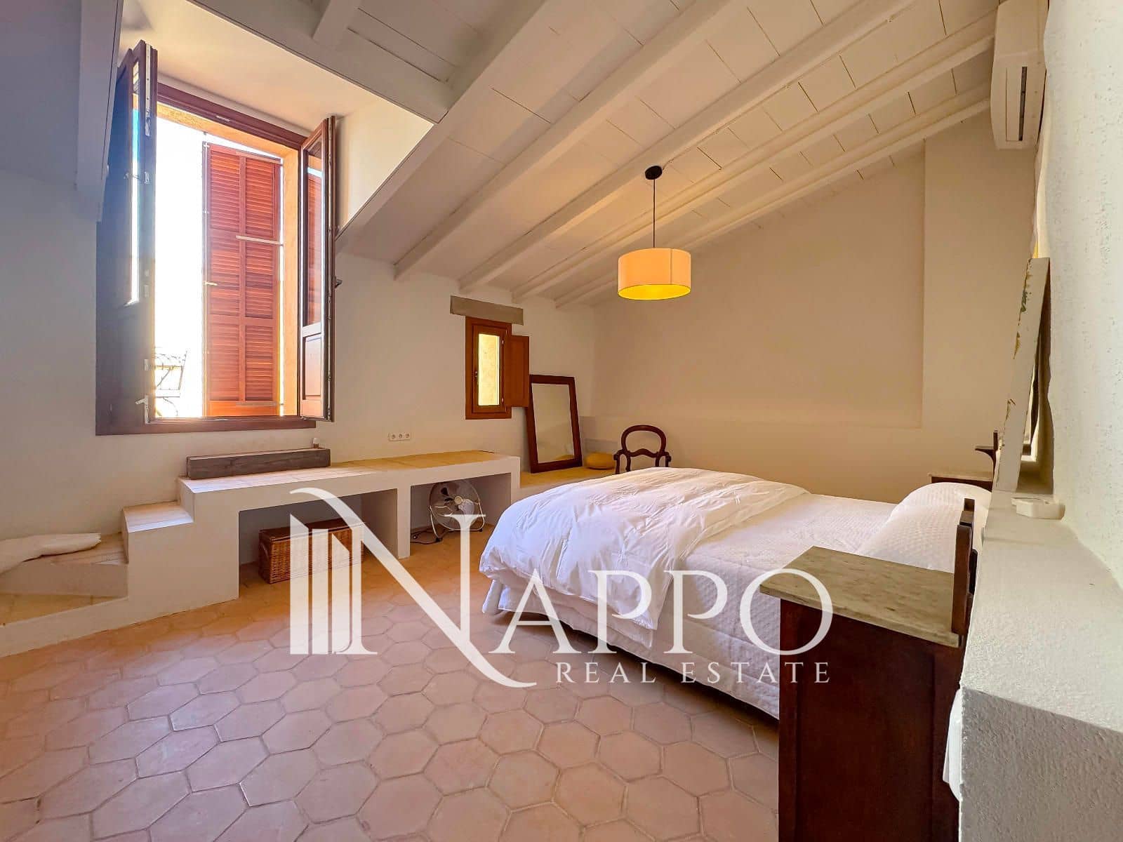 4 bedroom Villa for rent in Sencelles with pool garage - € 3,000 (Ref: 9603595)