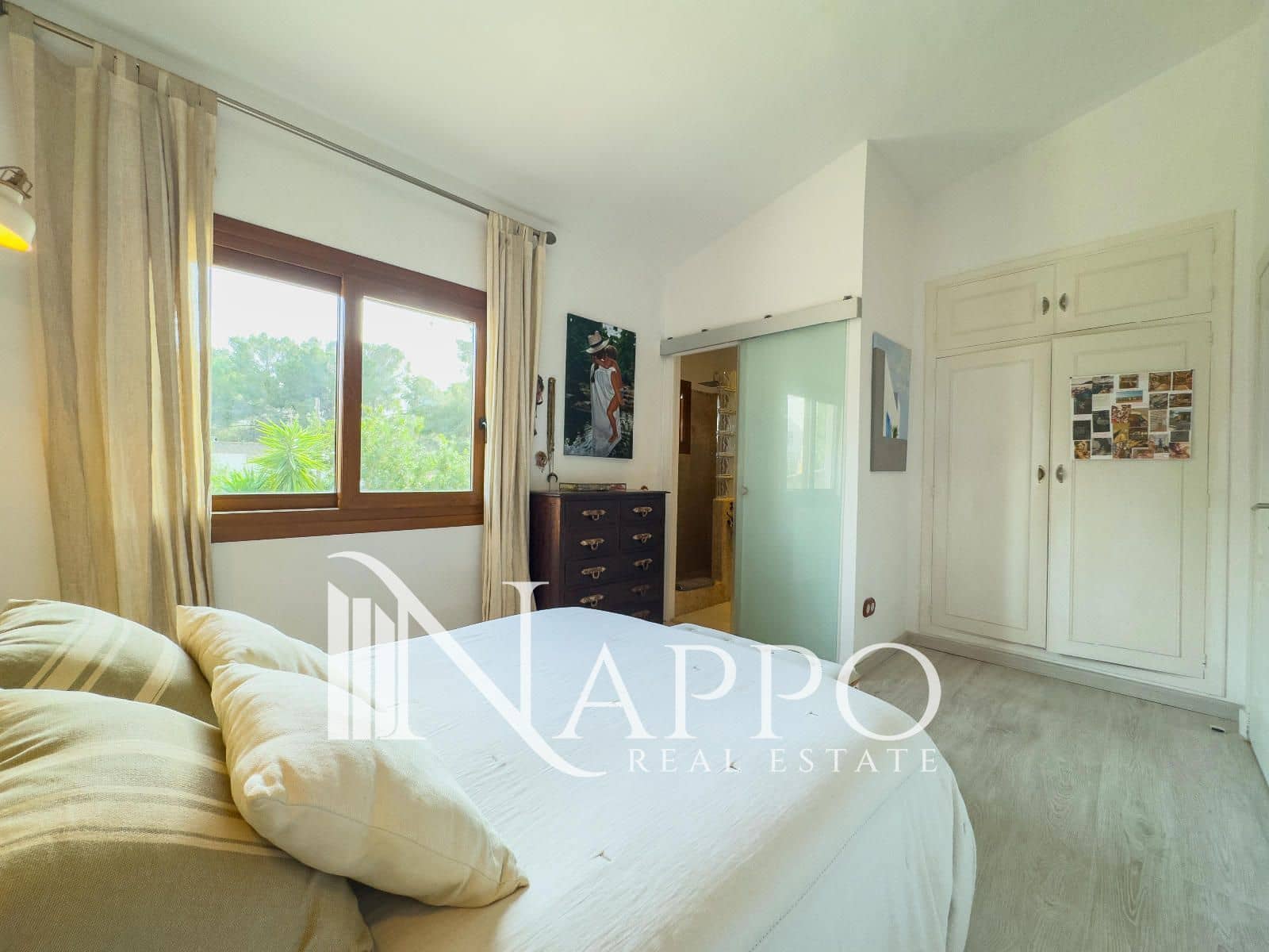 4 quarto Moradia para arrendar em Costa de la Calma - 4 500 € (Ref: 9605413)