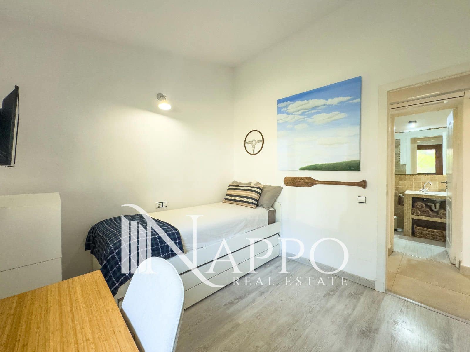 4 quarto Moradia para arrendar em Costa de la Calma - 4 500 € (Ref: 9605413)