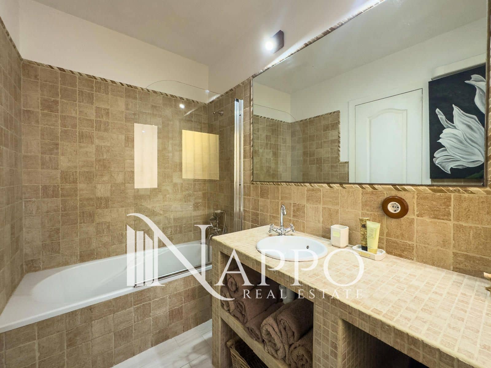 4 quarto Moradia para arrendar em Costa de la Calma - 4 500 € (Ref: 9605413)