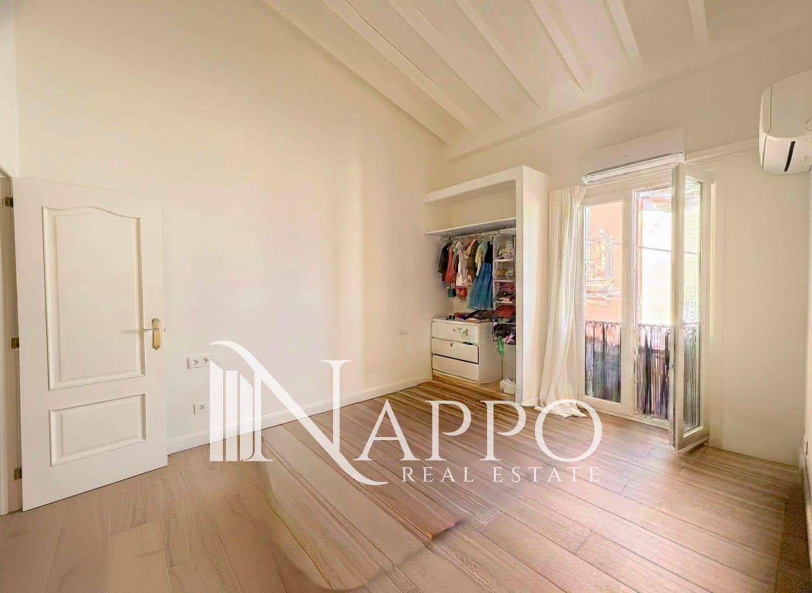 3 slaapkamer Flat te huur in Palma de Mallorca - € 2.400 (Ref: 9606610)