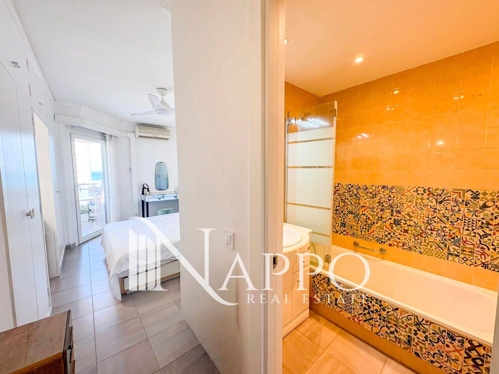 2 quarto Apartamento para arrendar em Magalluf com piscina garagem - 2 000 € (Ref: 9609550)