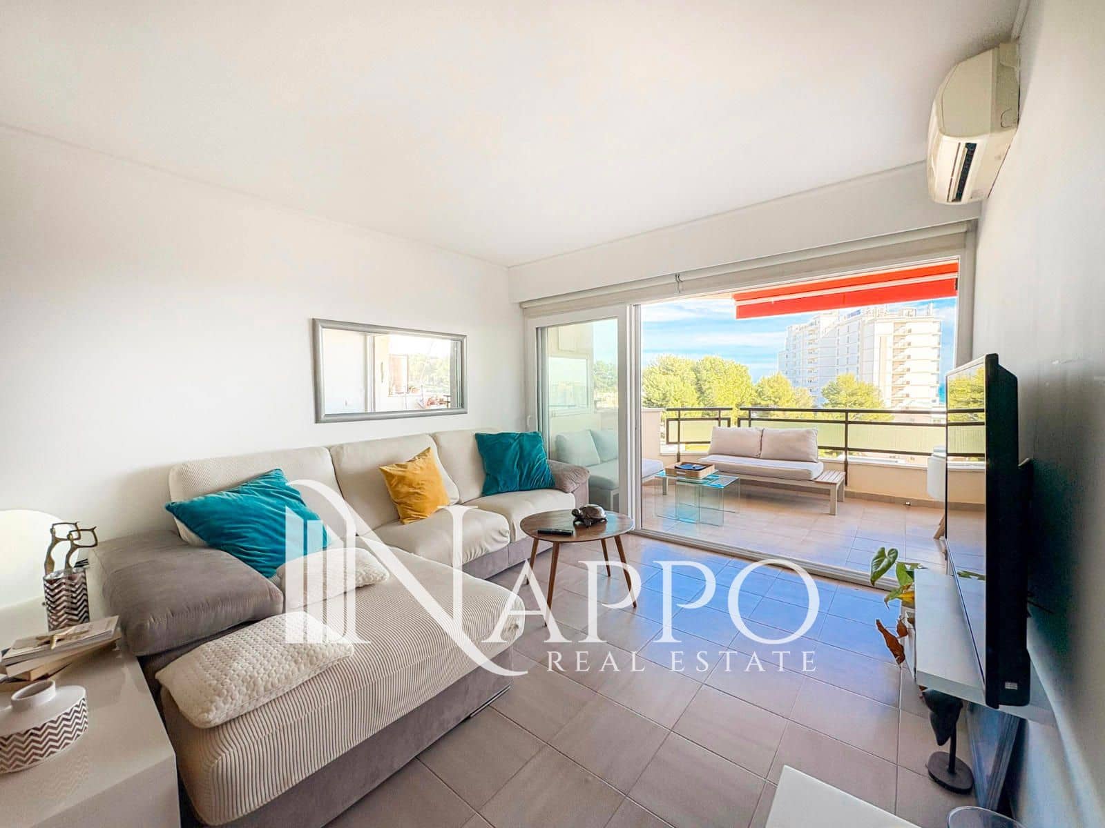 2 quarto Apartamento para arrendar em Magalluf com piscina garagem - 2 000 € (Ref: 9609550)