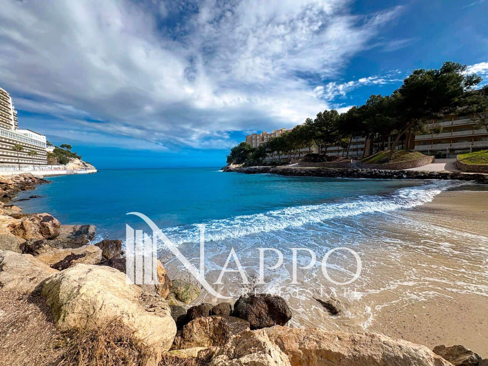 2 quarto Apartamento para arrendar em Magalluf com piscina garagem - 2 000 € (Ref: 9609550)