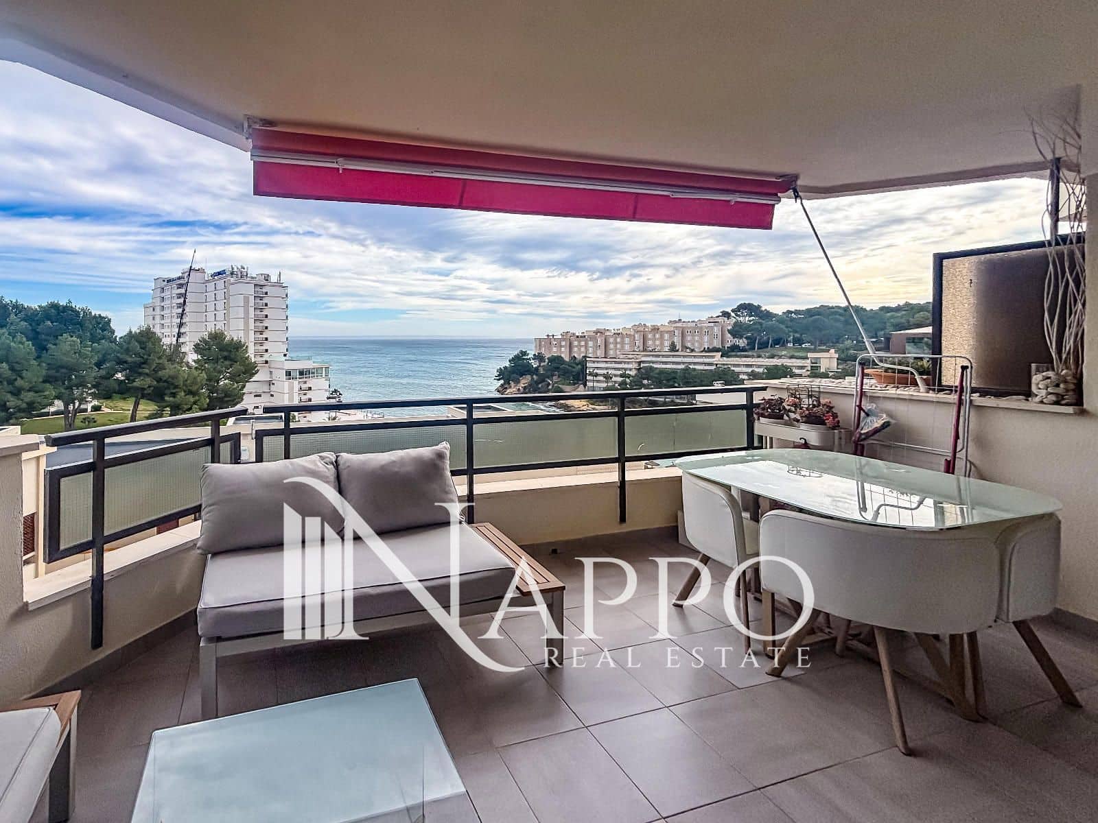 2 quarto Apartamento para arrendar em Cala Vinyes / Cala Vinyas / Cala Vinas com piscina garagem - 2 000 € (Ref: 9614083)