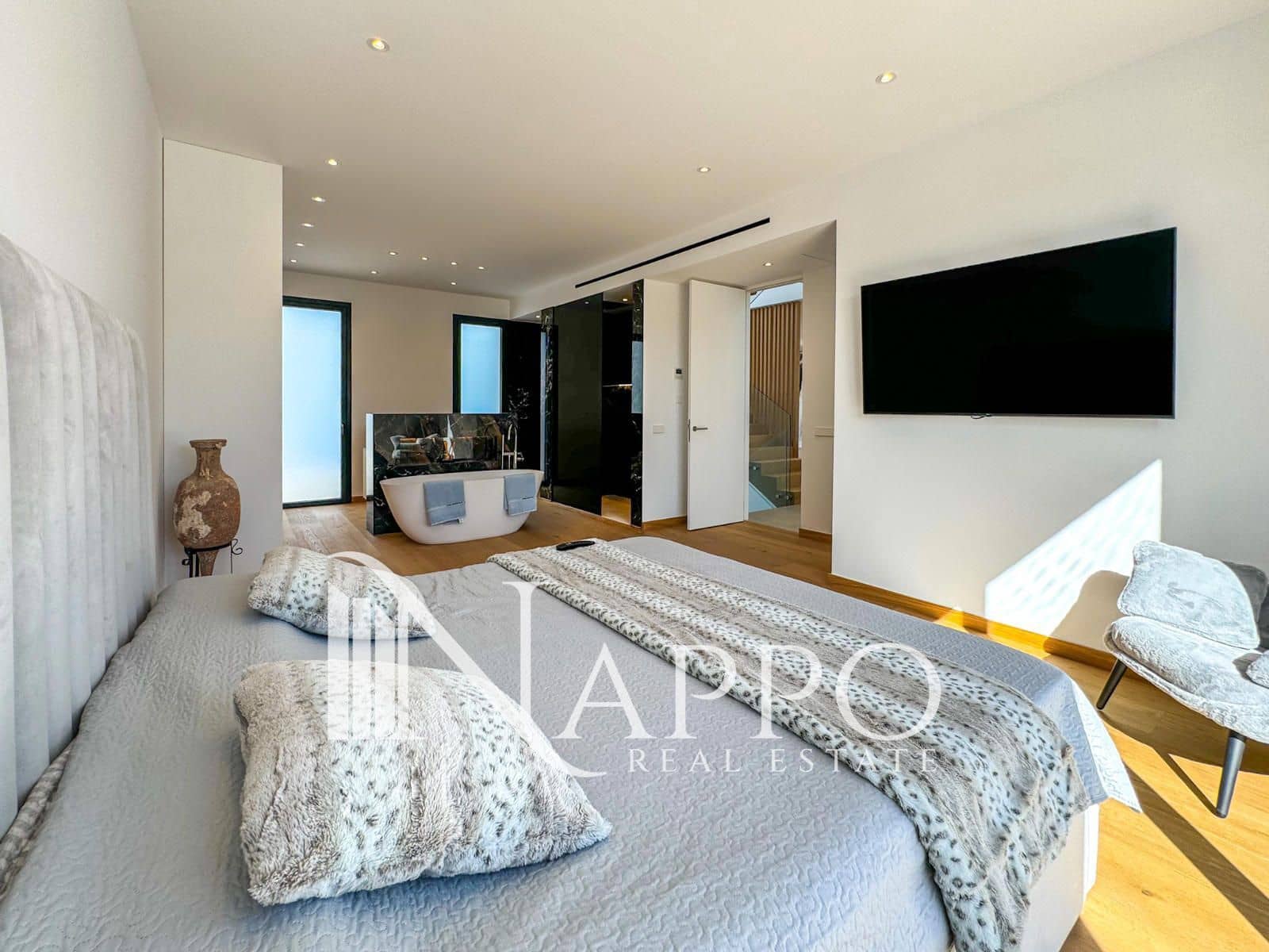 4 bedroom Villa for sale in Marratxi with pool garage - € 2,050,000 (Ref: 9618683)