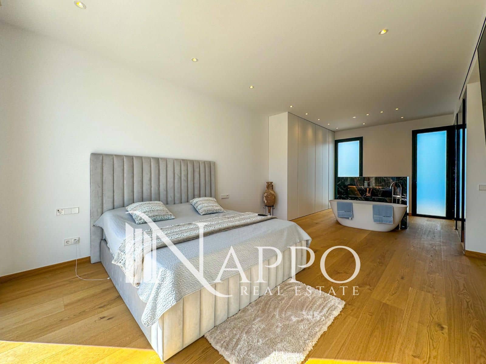 4 bedroom Villa for sale in Marratxi with pool garage - € 2,050,000 (Ref: 9618683)