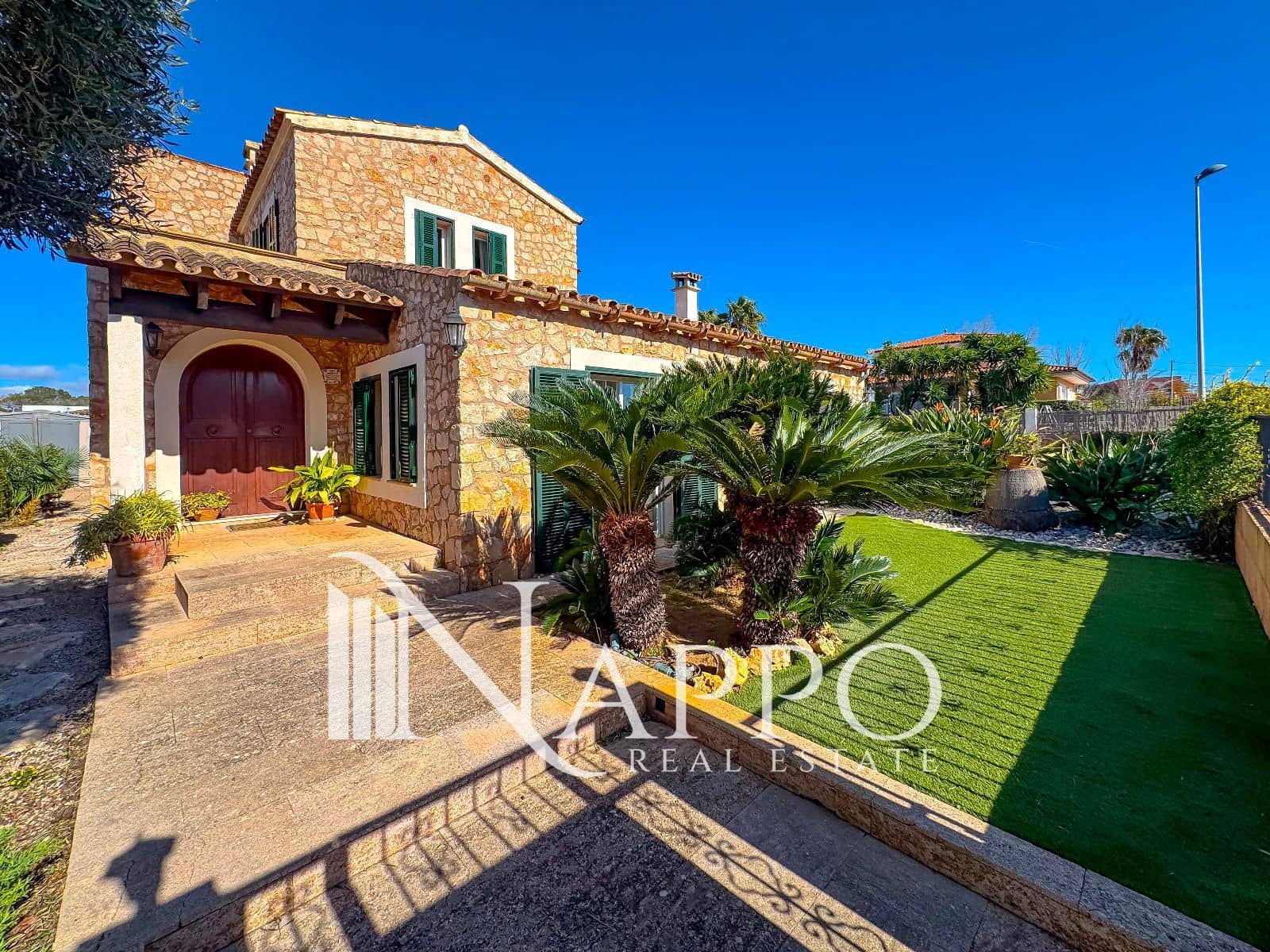 4 bedroom Villa for sale in Portol with pool garage - € 1,395,000 (Ref: 9624223)