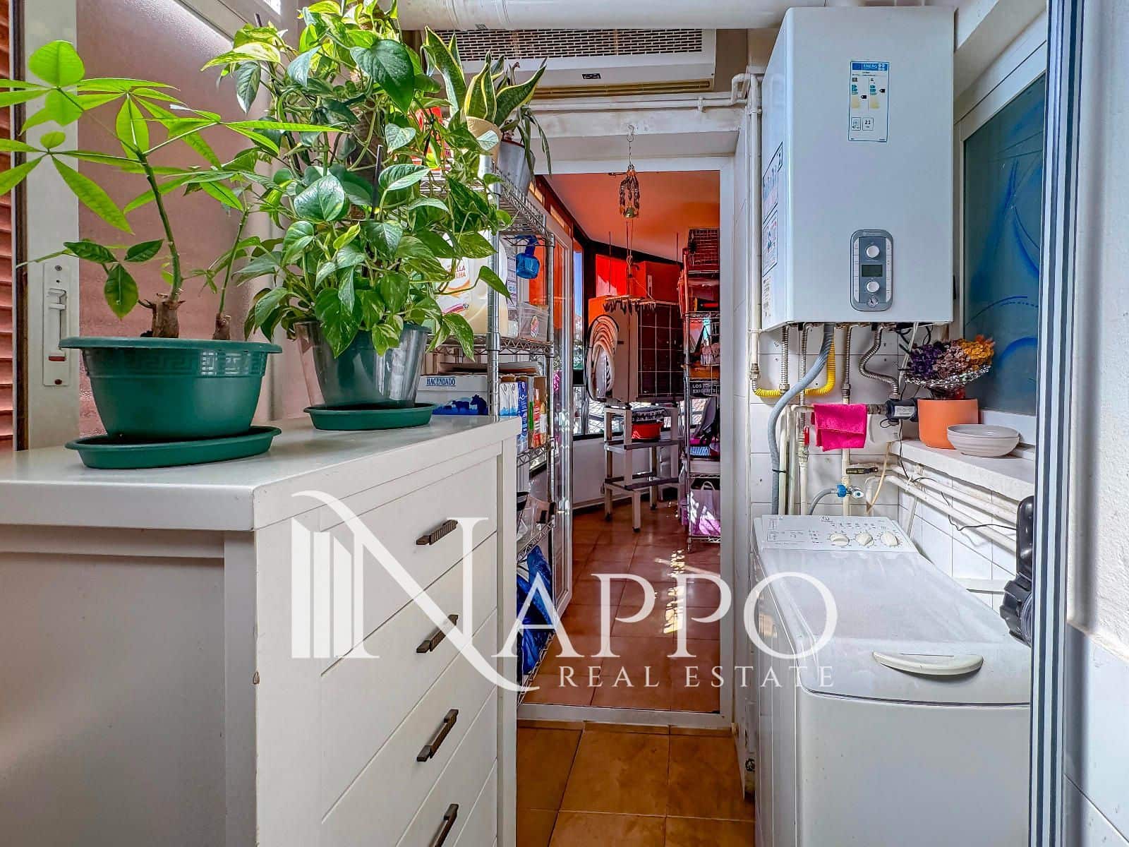 3 slaapkamer Flat te koop in Palma de Mallorca - € 450.000 (Ref: 9628164)