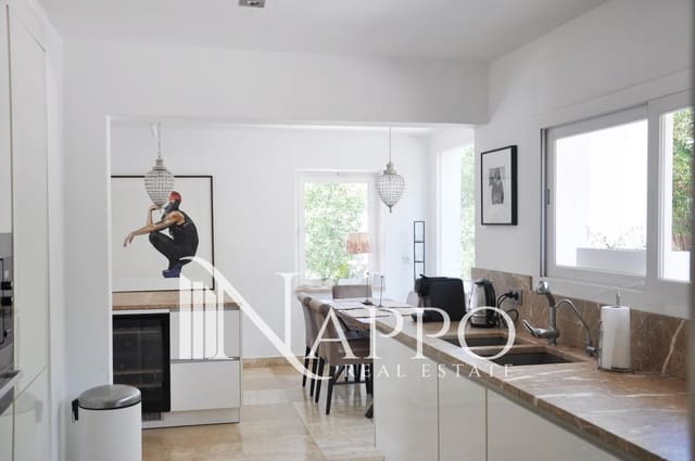 4 makuuhuone Huvila myytävänä paikassa Sol de Mallorca, Calvià mukana uima-altaan 
autotalli - 2 975 000 € (Ref: 9634772)