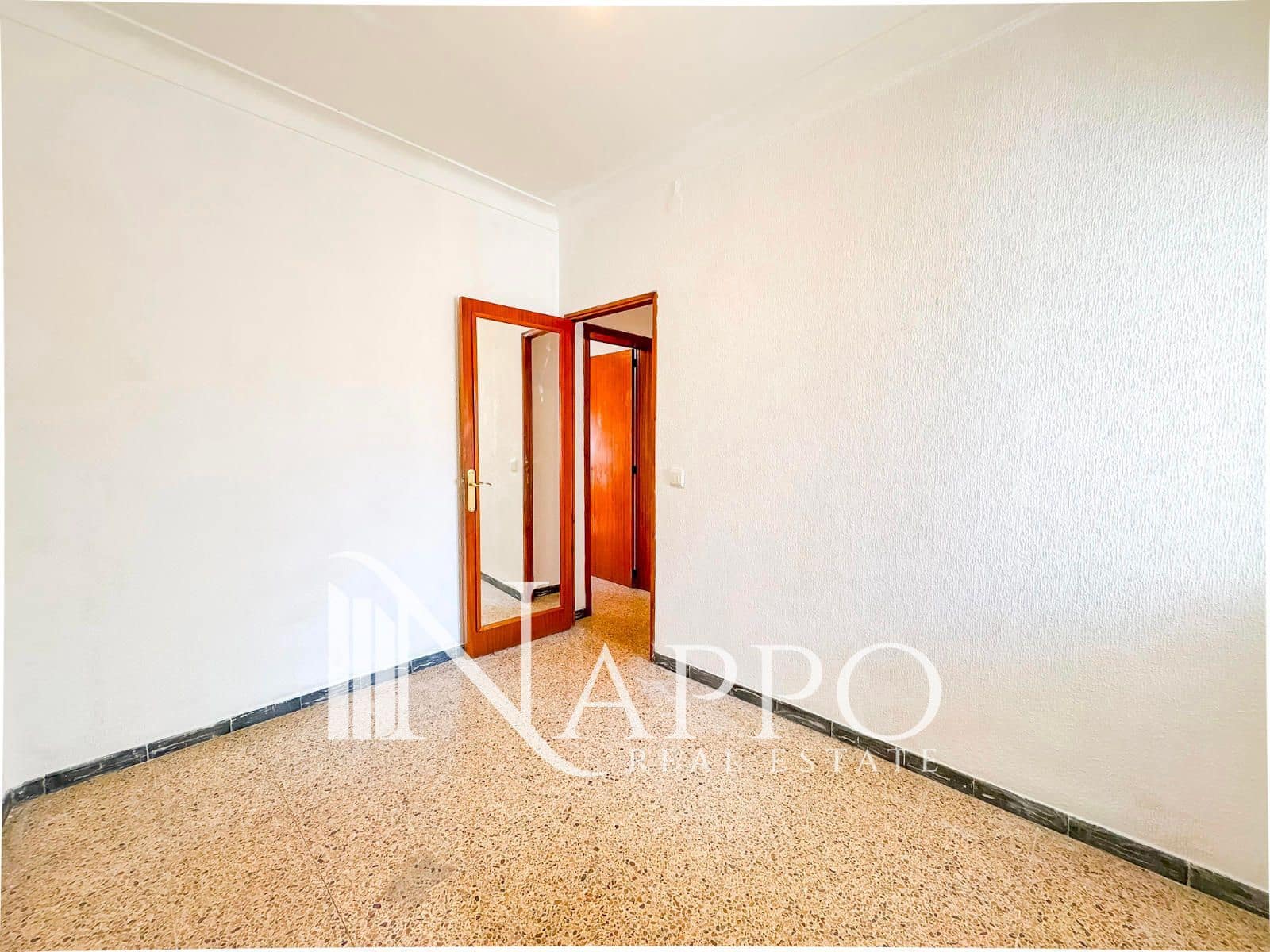 4 Zimmer Wohnung zu verkaufen in Palma de Mallorca - 415.000 € (Ref: 9635001)