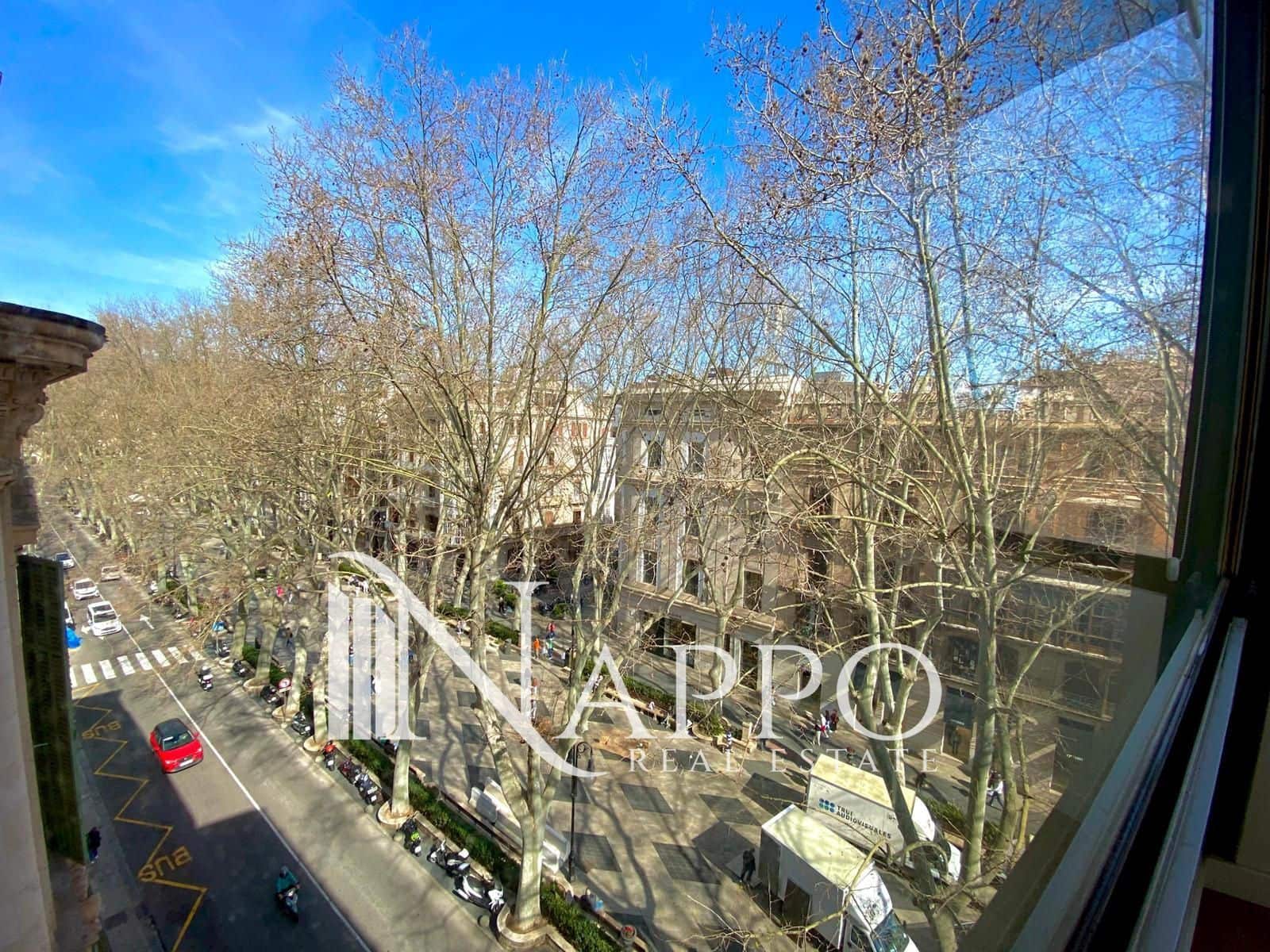 Kontor til salgs i Palma de Mallorca - € 695 000 (Ref: 9637986)