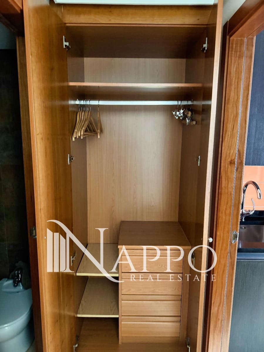 Appartement à louer à Madrid ville avec piscine - 1 300 € (Ref: 9637987)