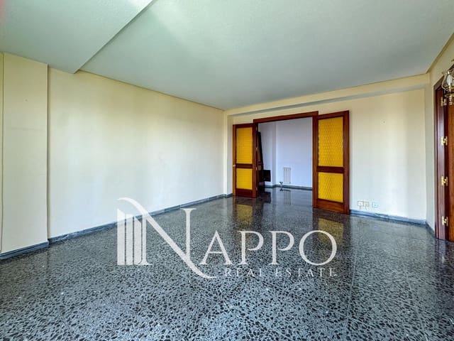 4 sovrum Lägenhet till salu i Plaça dels Patins, Palma de Mallorca med garage - 579 000 € (Ref: 9641031)