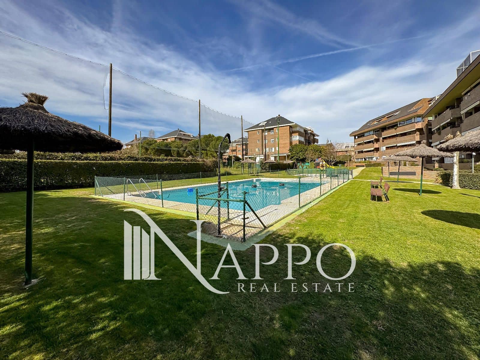 Appartement de 3 chambres à louer à Majadahonda avec piscine garage - 2 400 € (Ref: 9645456)