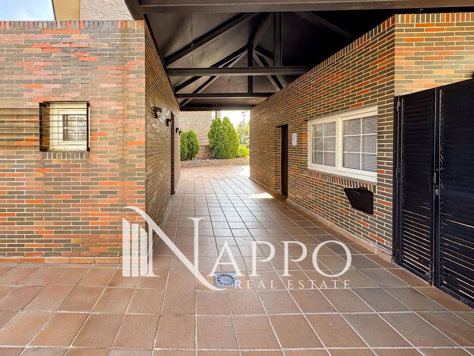 Appartement de 3 chambres à louer à Majadahonda avec piscine garage - 2 400 € (Ref: 9645456)