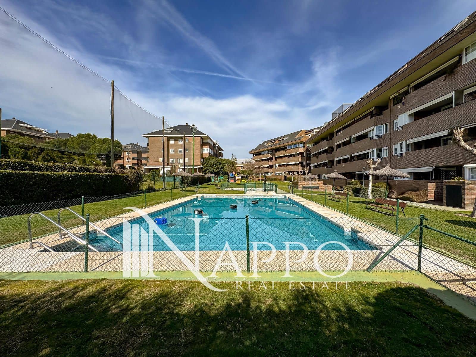 Appartement de 3 chambres à louer à Majadahonda avec piscine garage - 2 400 € (Ref: 9645456)