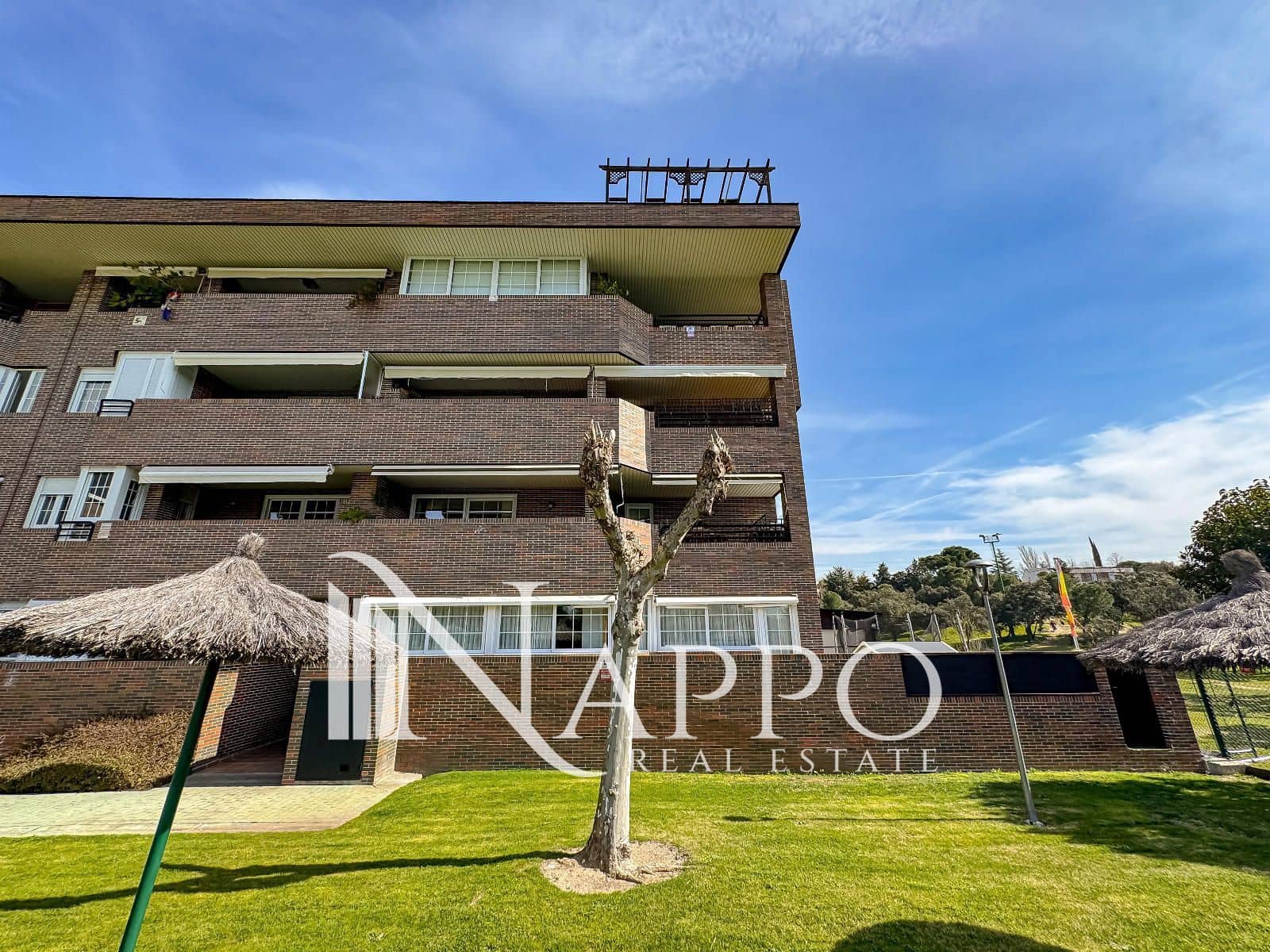 Appartement de 3 chambres à louer à Majadahonda avec piscine garage - 2 400 € (Ref: 9645456)