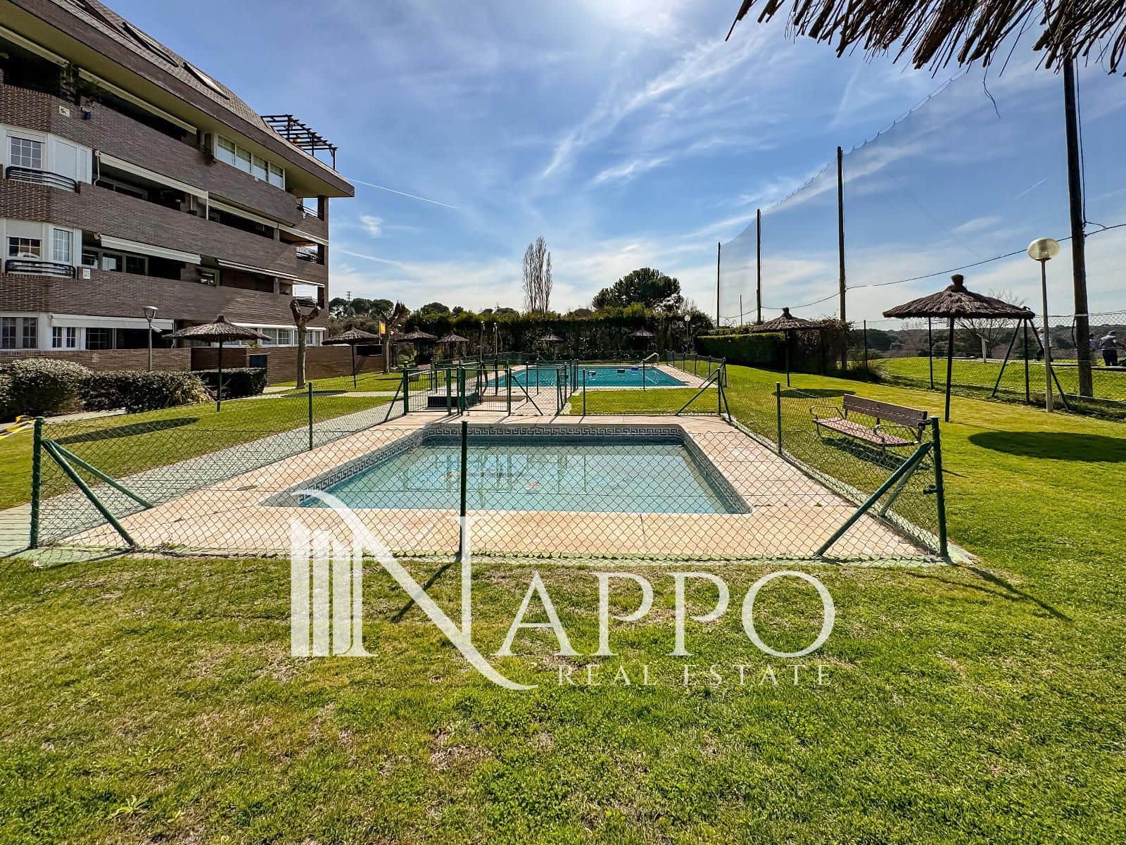 Appartement de 3 chambres à louer à Majadahonda avec piscine garage - 2 400 € (Ref: 9645456)