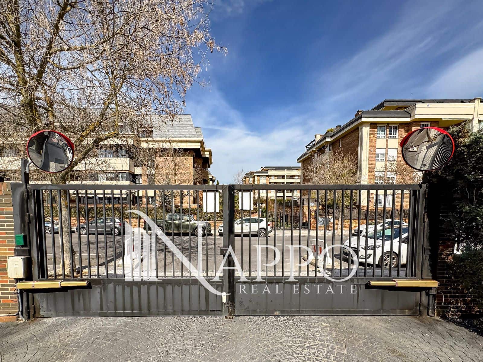 Appartement de 3 chambres à louer à Majadahonda avec piscine garage - 2 400 € (Ref: 9645456)