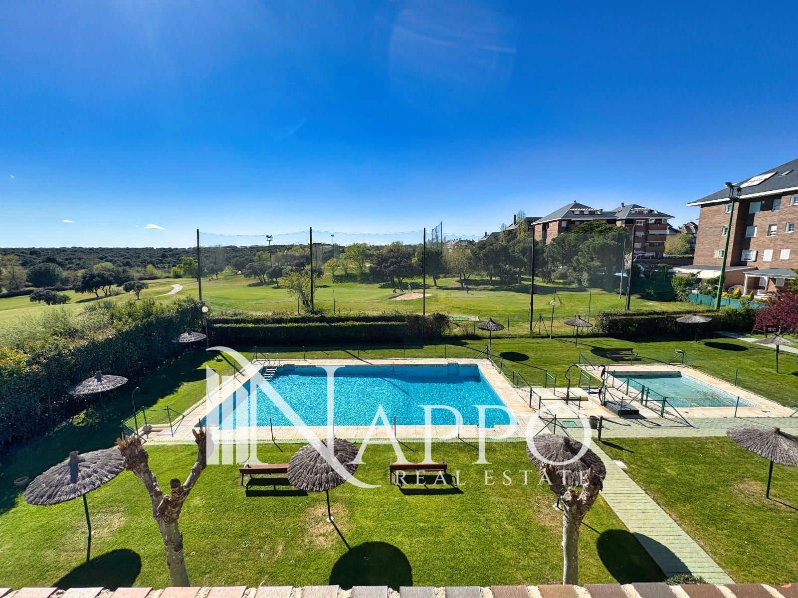 3 camera da letto Appartamento da affittare in Majadahonda con piscina garage - 2.400 € (Rif: 9645456)