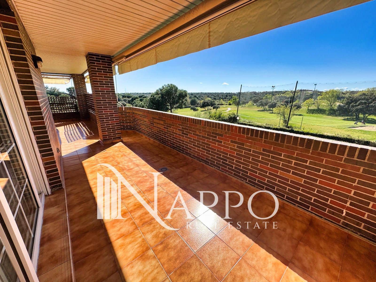 3 camera da letto Appartamento da affittare in Majadahonda con piscina garage - 2.400 € (Rif: 9645456)