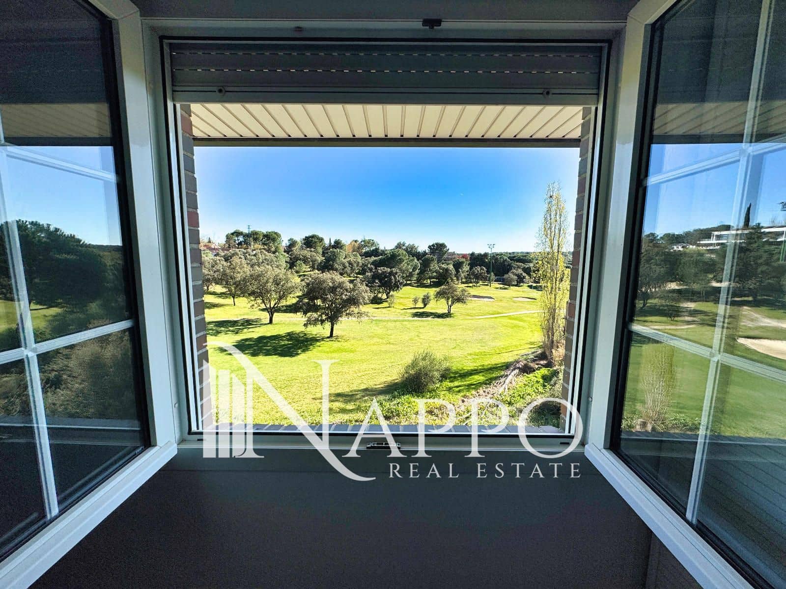 3 camera da letto Appartamento da affittare in Majadahonda con piscina garage - 2.400 € (Rif: 9645456)