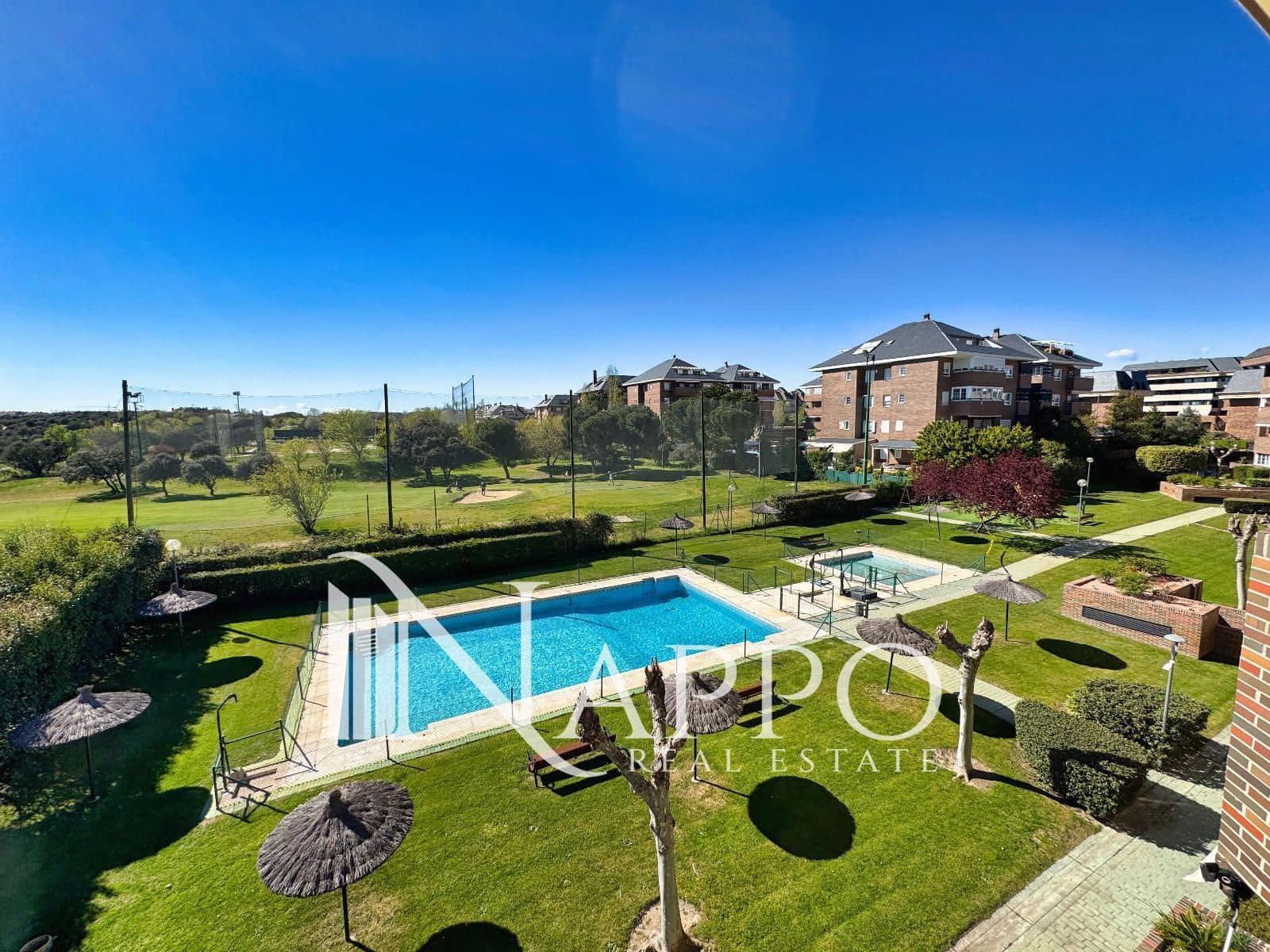 3 camera da letto Appartamento da affittare in Majadahonda con piscina garage - 2.400 € (Rif: 9645456)