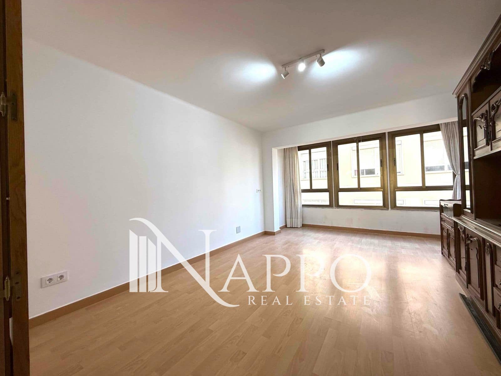 3 slaapkamer Flat te koop in Palma de Mallorca - € 275.000 (Ref: 9662179)