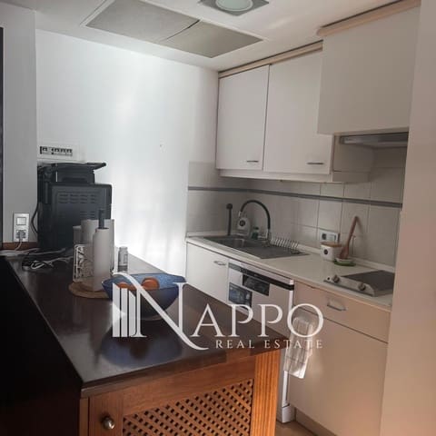 Appartement de 2 chambres à louer à Magalluf, Calvià avec piscine garage - 1 500 € (Ref: 9665166)