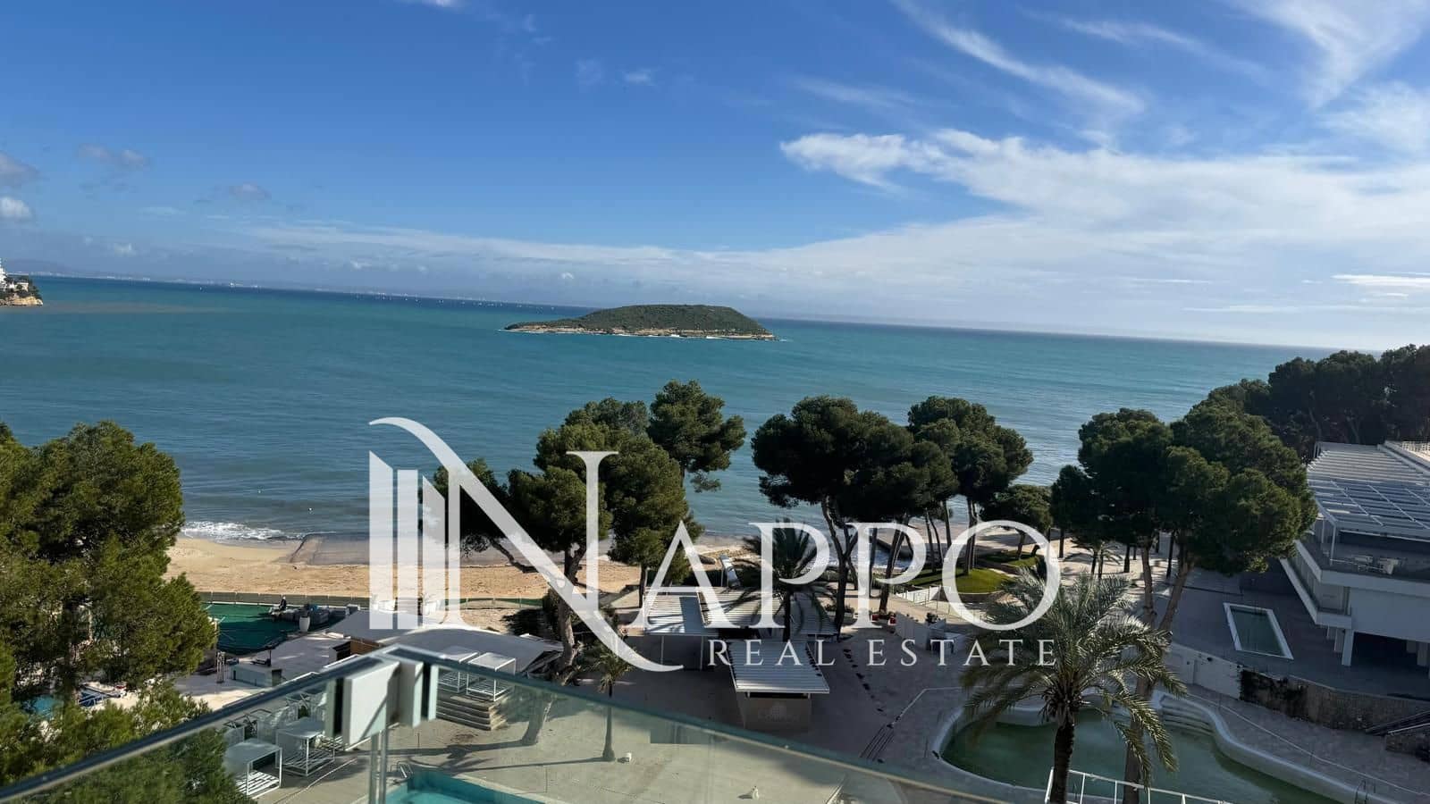 2 bedroom Flat for rent in Magalluf with pool garage - € 1,500 (Ref: 9665166)