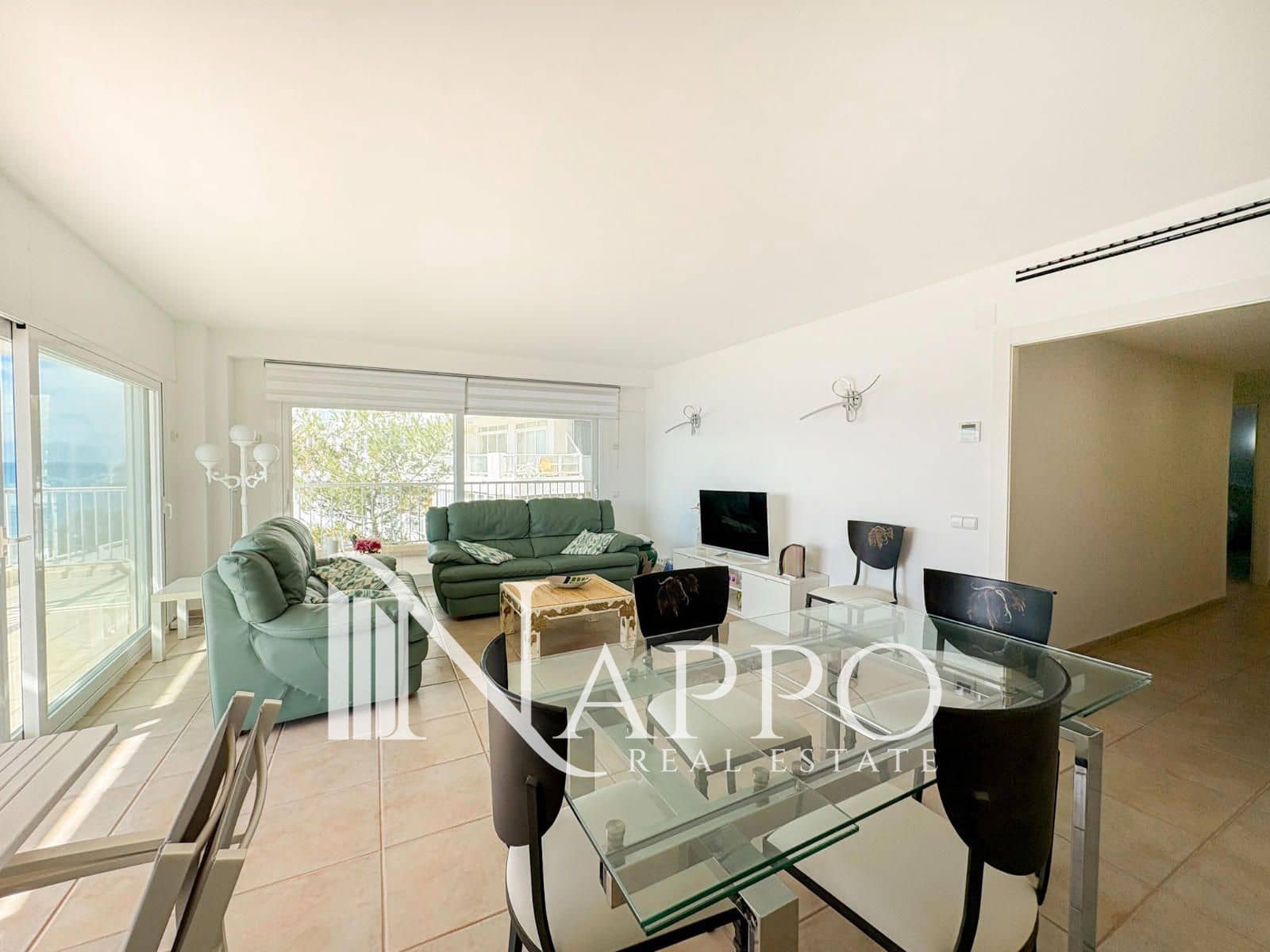 Piso de 3 habitaciones en Santa Ponsa en venta con piscina garaje - 1.070.000 € (Ref: 9687630)