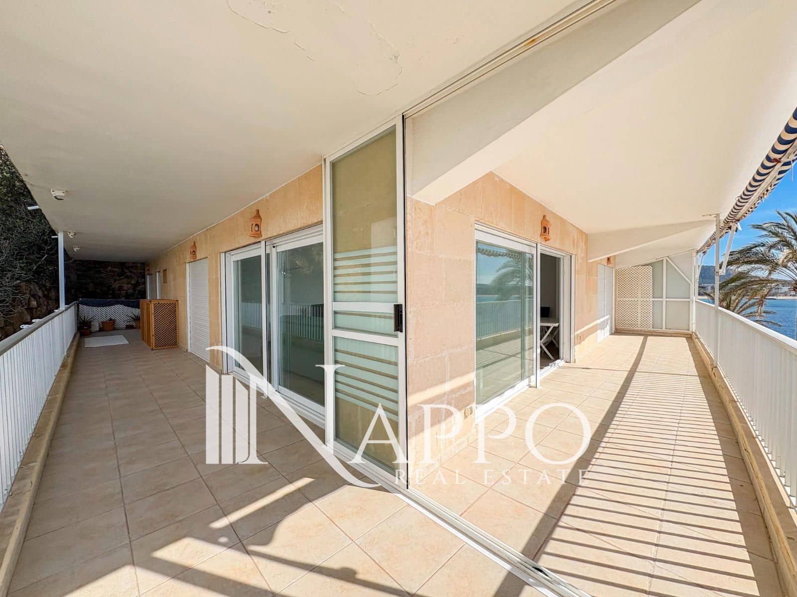 Piso de 3 habitaciones en Santa Ponsa en venta con piscina garaje - 1.070.000 € (Ref: 9687630)