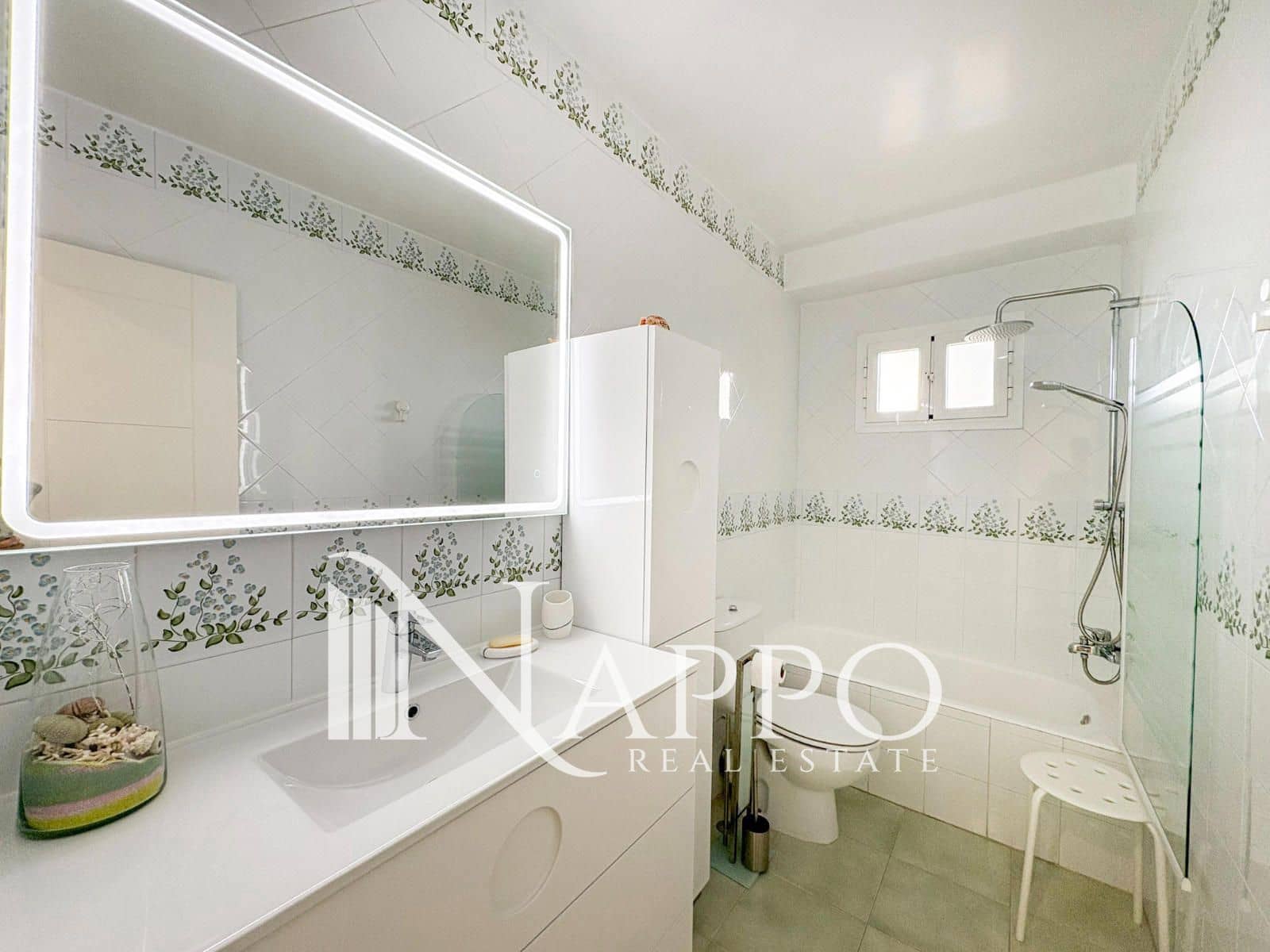 Piso de 3 habitaciones en Santa Ponsa en venta con piscina garaje - 1.070.000 € (Ref: 9687630)