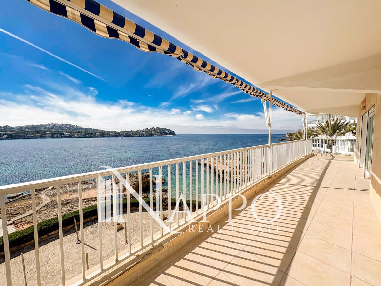 Piso de 3 habitaciones en Santa Ponsa en venta con piscina garaje - 1.070.000 € (Ref: 9687630)
