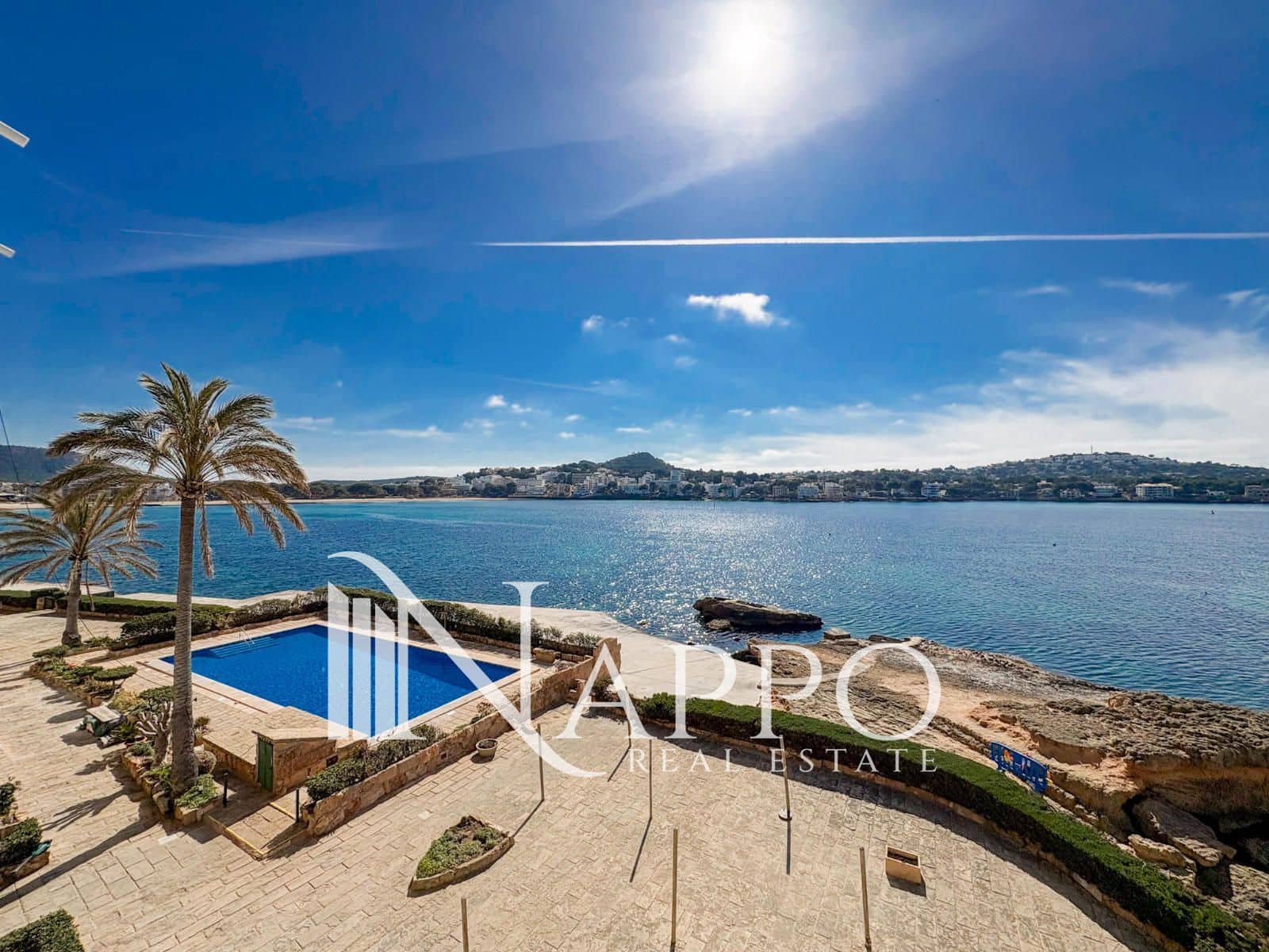 Piso de 3 habitaciones en Santa Ponsa en venta con piscina garaje - 1.070.000 € (Ref: 9687630)