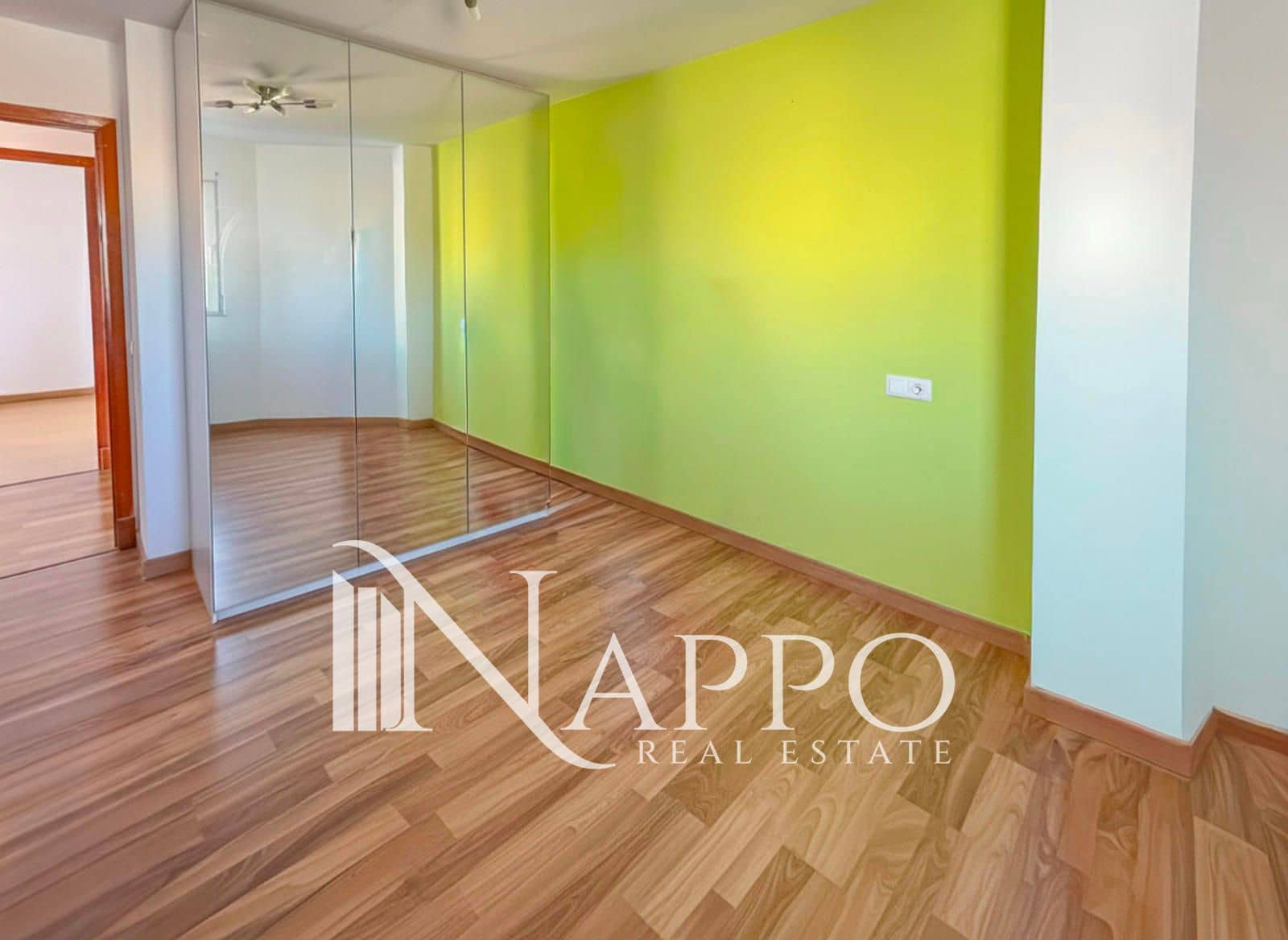 3 slaapkamer Flat te koop in Palma de Mallorca - € 310.000 (Ref: 9707956)
