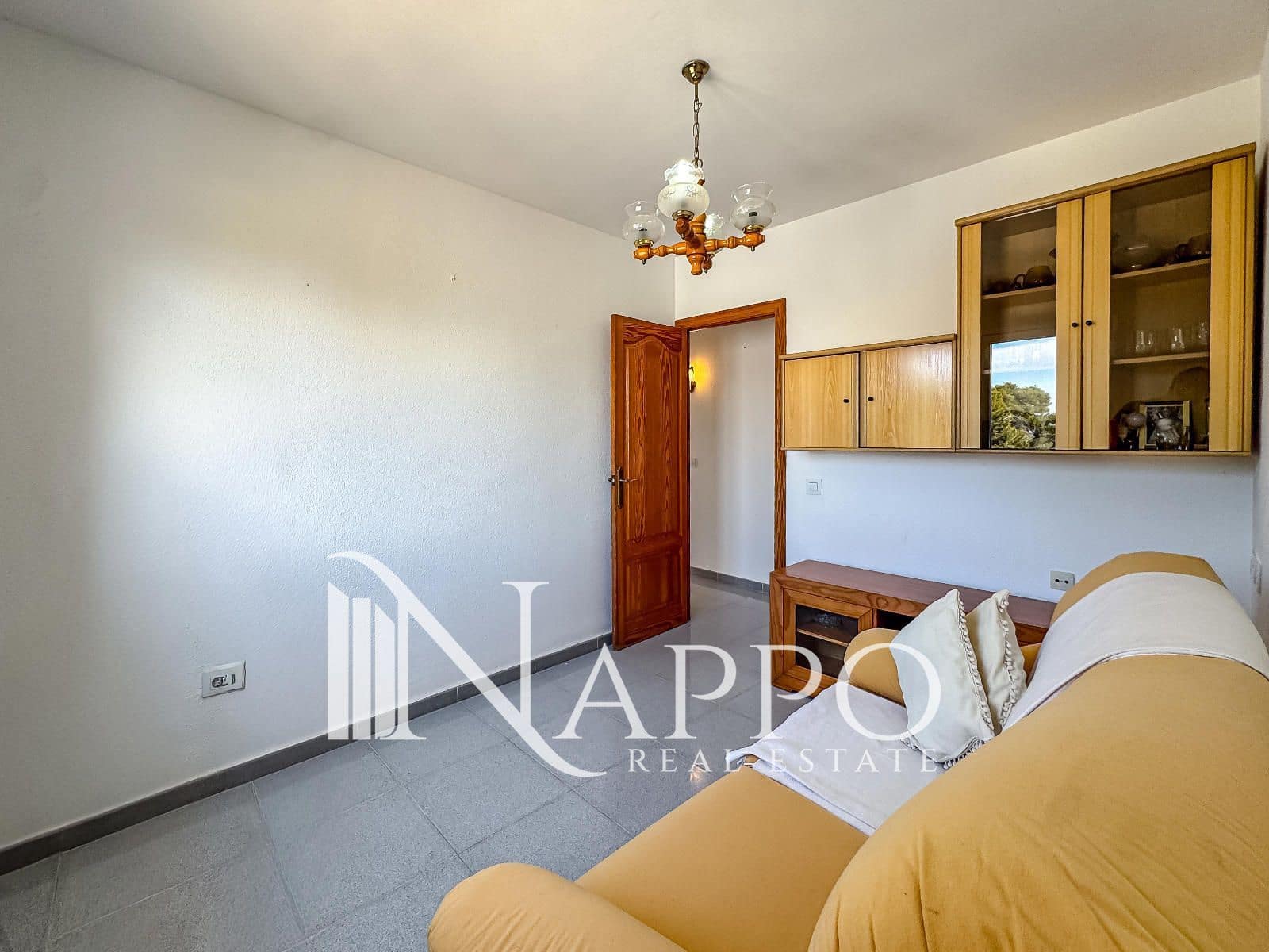 3 bedroom Flat for sale in Palma de Mallorca with garage - € 655,000 (Ref: 9715360)