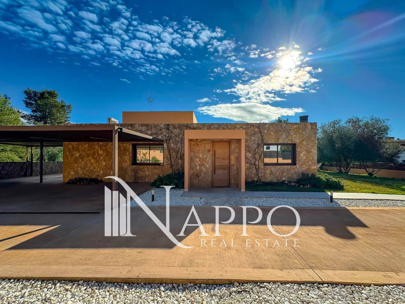 4 bedroom Villa for sale in Bunyola with pool garage - € 1,980,000 (Ref: 9715472)